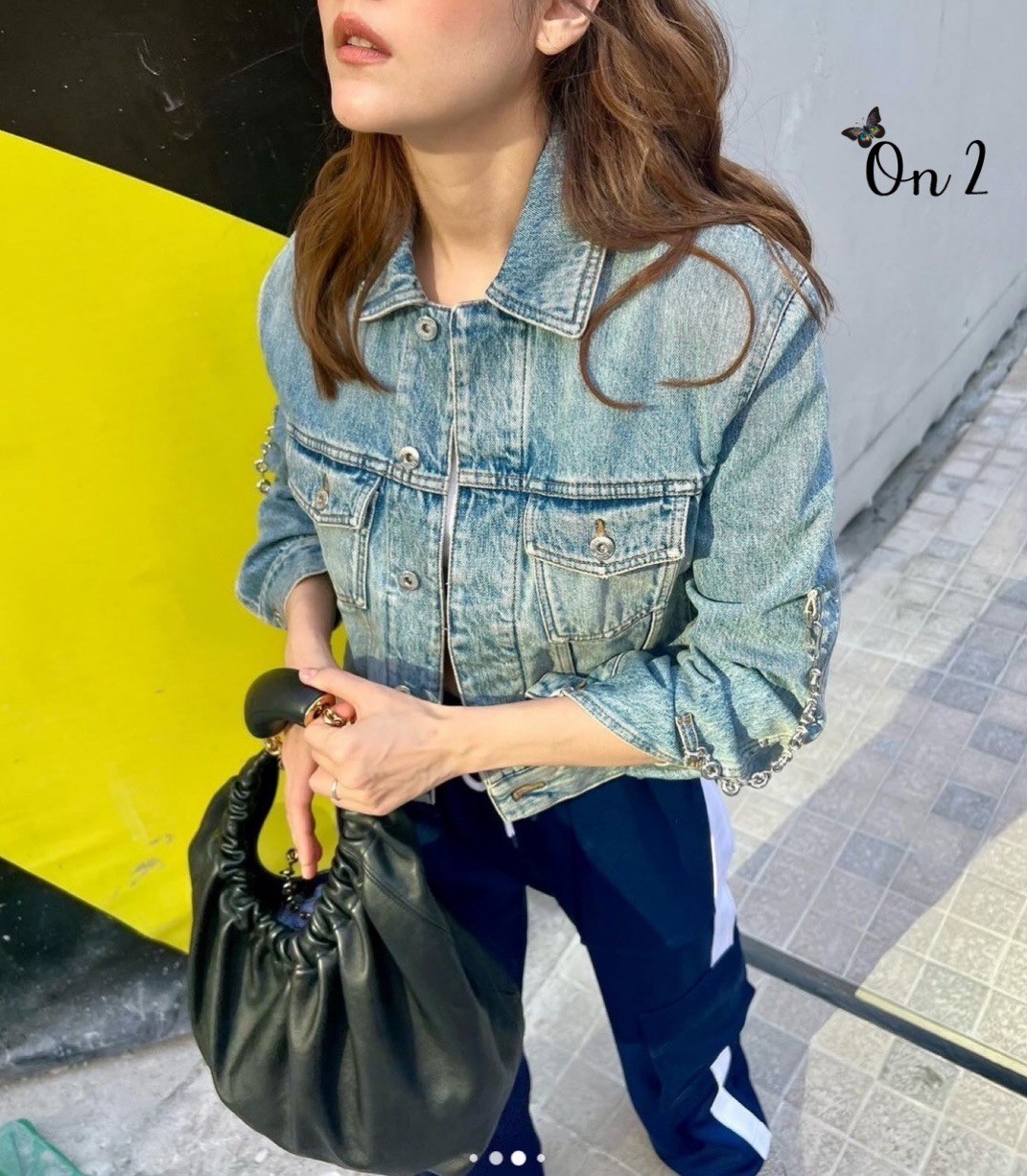 LOEWE Medium Squeeze bag in nappa กระเป๋าสะพายคอลใหม่ ดีไซน์เก๋เรียบหรูงานสวยทั้งภายนอกและภายใน ขึ้นแบบจากงานจริง เป๊ะสุด ปั้มทุกจุด งานจริงสวยทุกมุมเป๊ะปังมากค่ะ