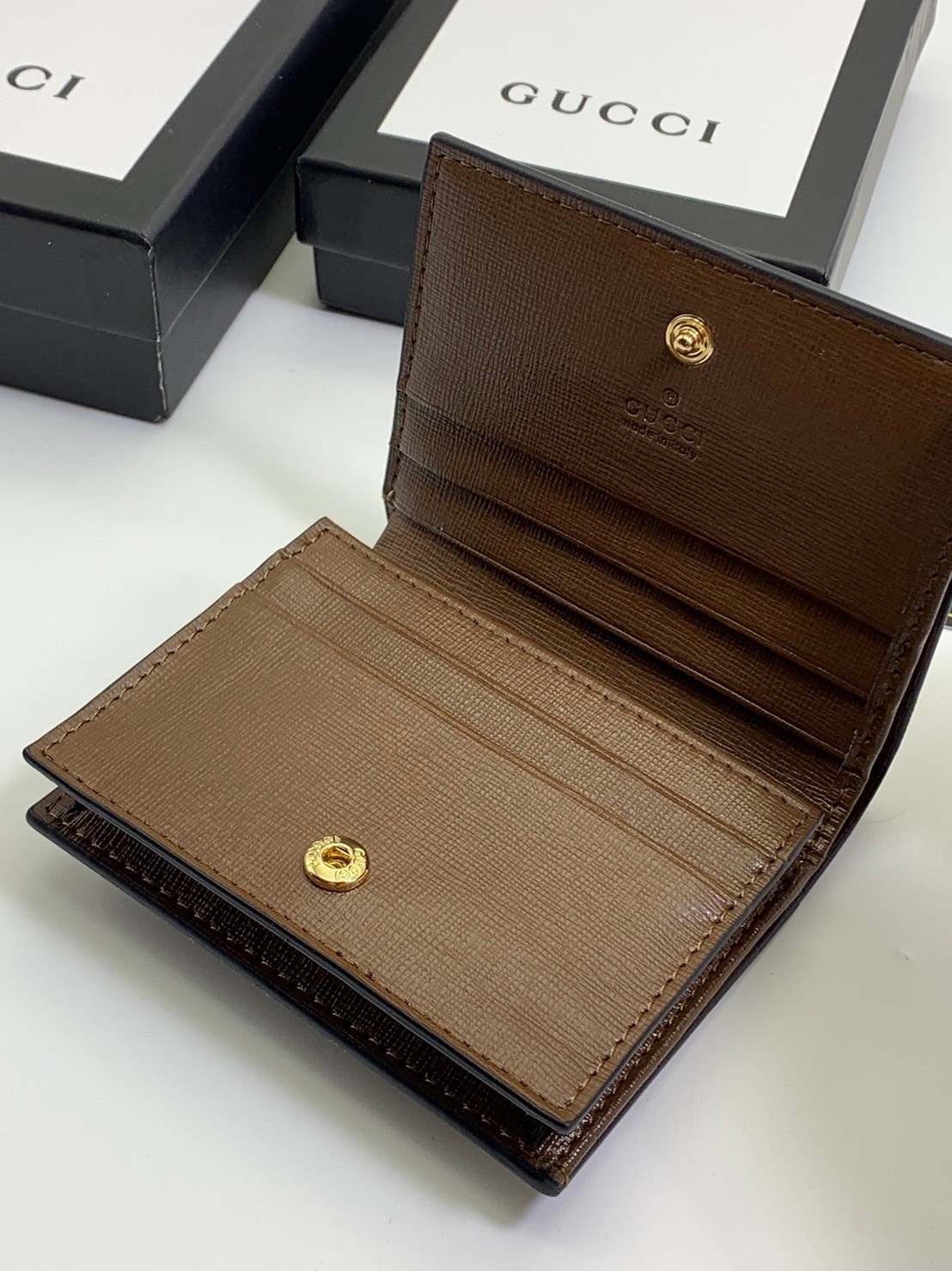 หนังแท้ GUCCI GG MARMONT WALLET / GUCCI WALLET พร้อมส่งที่ไทย กระเป๋าสตางค์รุ่นยอดนิยม งานหนังแท้ทั้งใบ ภาพสินค้าถ่ายจากงานขายจริง ใช้งานต่างประเทศได้ สวยๆ กันแล้ววันนี้ ใบนี้ must have..ค่ะ.!!