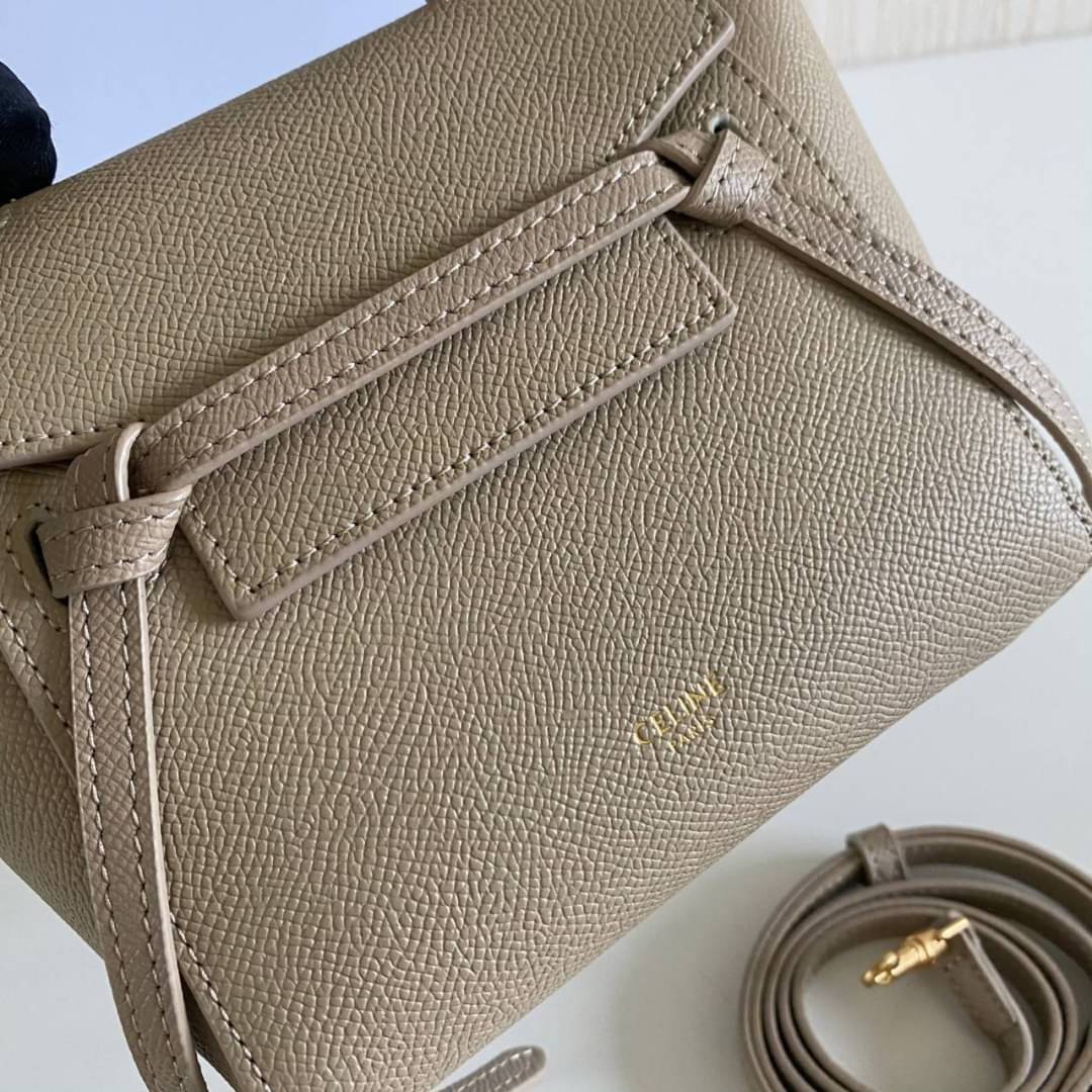 พรีเมี่ยมกิ๊ฟแท้ 100% 】รุ่นหนังแท้ CELINE PICO BELT BAG IN GRAINED CALFSKINAMAZONE ขนาดมินิ น่ารักสุดๆ ใส่ของจุกจิกได้เยอะ พกพาสะดวก