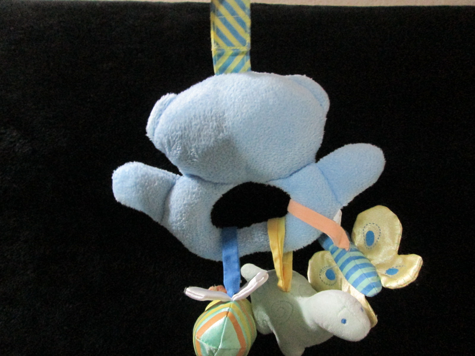 Baby Carter's Hanging Blue Bear ของเล่นเสริมพัฒนาการสำหรับเด็กมือสอง