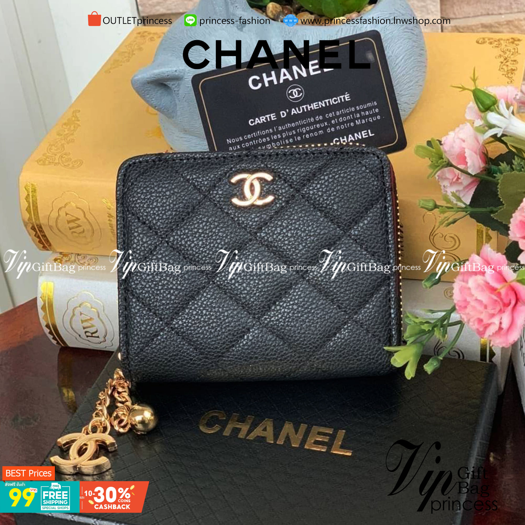 Chanel Short Wallet Caviar Skin กระเป๋าสตางค์แบบสั้น งานพรีเมี่ยมกิ๊ฟสุดพิเศษ มาพร้อมกล่องและการ์ด สำหรับมอบเป็นของขวัญให้กับคนพิเศษในโอกาสดีๆ กระเป๋าสตางค์สั้นใบนี้สามารถใช้งานได้ทั้ง2ด้าน มีทั้งด้านช่องซิปใส่เหรียญ อีกด้านสำหรับใส่ธนบัตรและการ์ด วัสดุลา