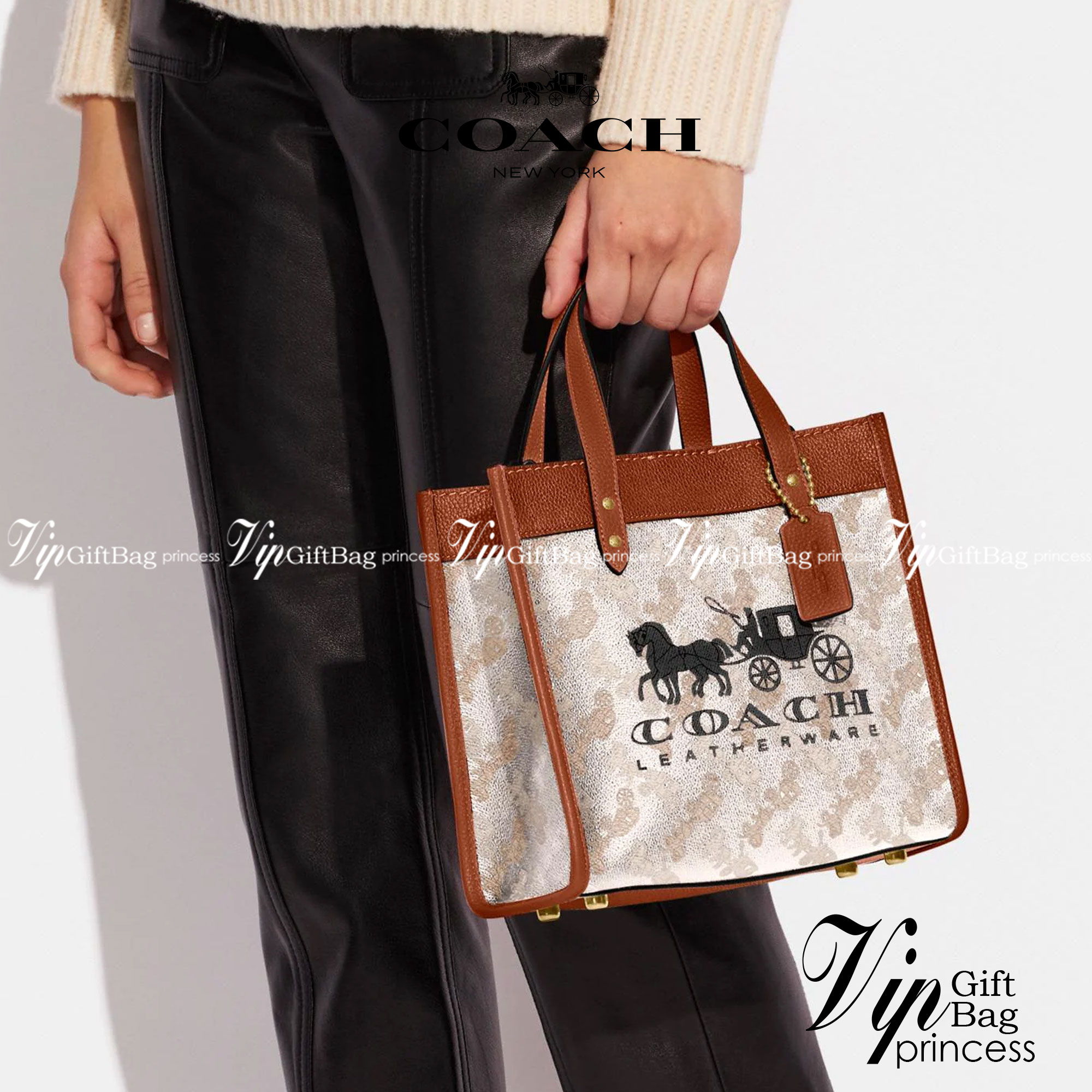 COACH FIELD TOTE 22 WITH HORSE AND CARRIAGE PRINT CARRIAGE BADGE((C8456)) 💫พร้อมส่งที่ไทย ใหม่ล่าสุด คุณภาพเกินเบอร์เลยจ้าา! กระเป๋าทรงTote ไม่ว่าโอกาสไหนๆ คุณสามารถพกพาไปได้ทุกที่ค่ะ หนังแท้อย่างดี! สวย นิ่มมือดีมากค่ะ