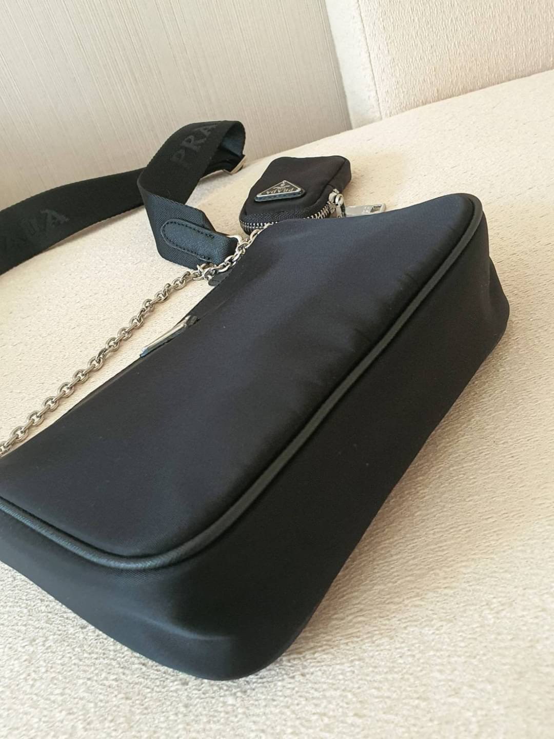 งานพรีเมี่ยมกิ๊ฟท์แท้ จากแบรนด์ PRADA ซื้อ1 ได้ไปถึง3 สายแบนสะพาย CROSSBODY