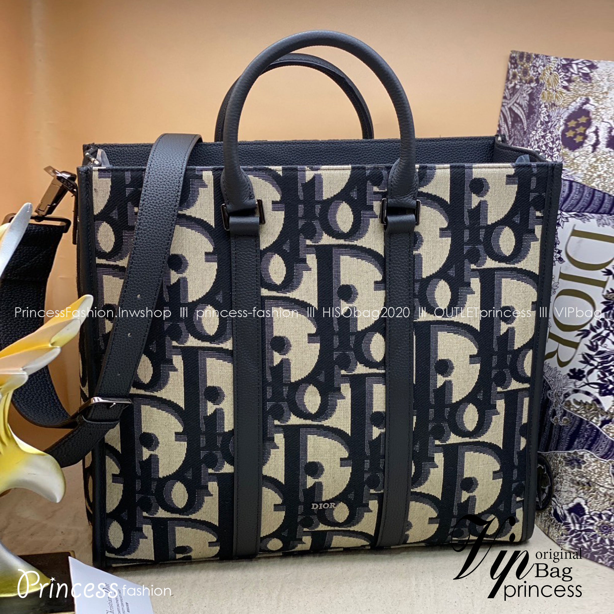 พร้อมส่ง 2 สี DIOR East-West Tote Bag Maxi Dior Oblique Jacquard / DIOR TOTE BAG กระเป๋าทรงโท้ท เกรดออริ สลับแท้ 1:1 ใช้ต่างประเทศได้