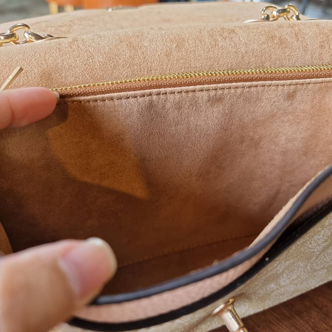 ของแท้ 💯% 】COACH C2174 LANE SHOULDER BAG IN COLORBLOCK SIGNATURE CANVAS หรูสุดต้องใบนี้นะน้องนะ ไอเท็มใหม่ล่าสุด กระเป๋าสะพายสายคุณหนู ดูหรูและคลาสสิค สายสะพายโซ่อะไหล่ทองขับผิว วัสดุหนัง pepble ตัดกับหนังแคนวาสเป็นดีไซน์คัลเลอร์บล็อค