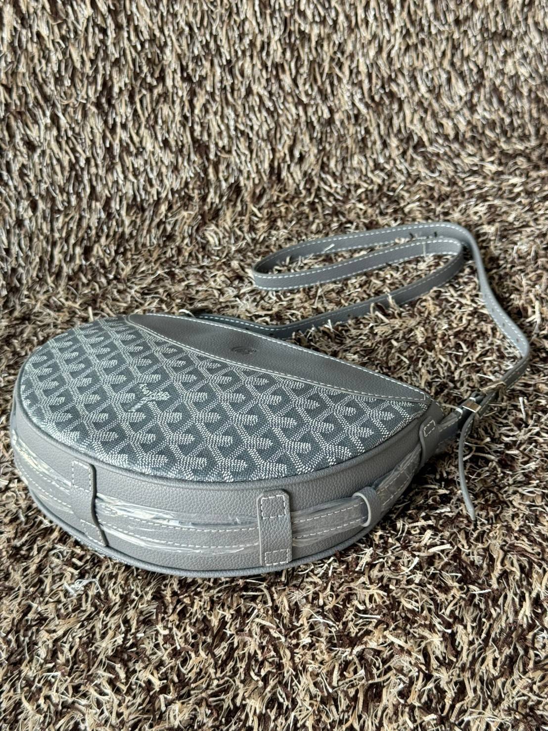 ORI หนังแท้ | GOYARD Hirondelle Bag กระเป๋าสะพายทรงครึ่งวงกลม ใข้งานได้หลายแบบทั้งในสไตล์ลําลอง