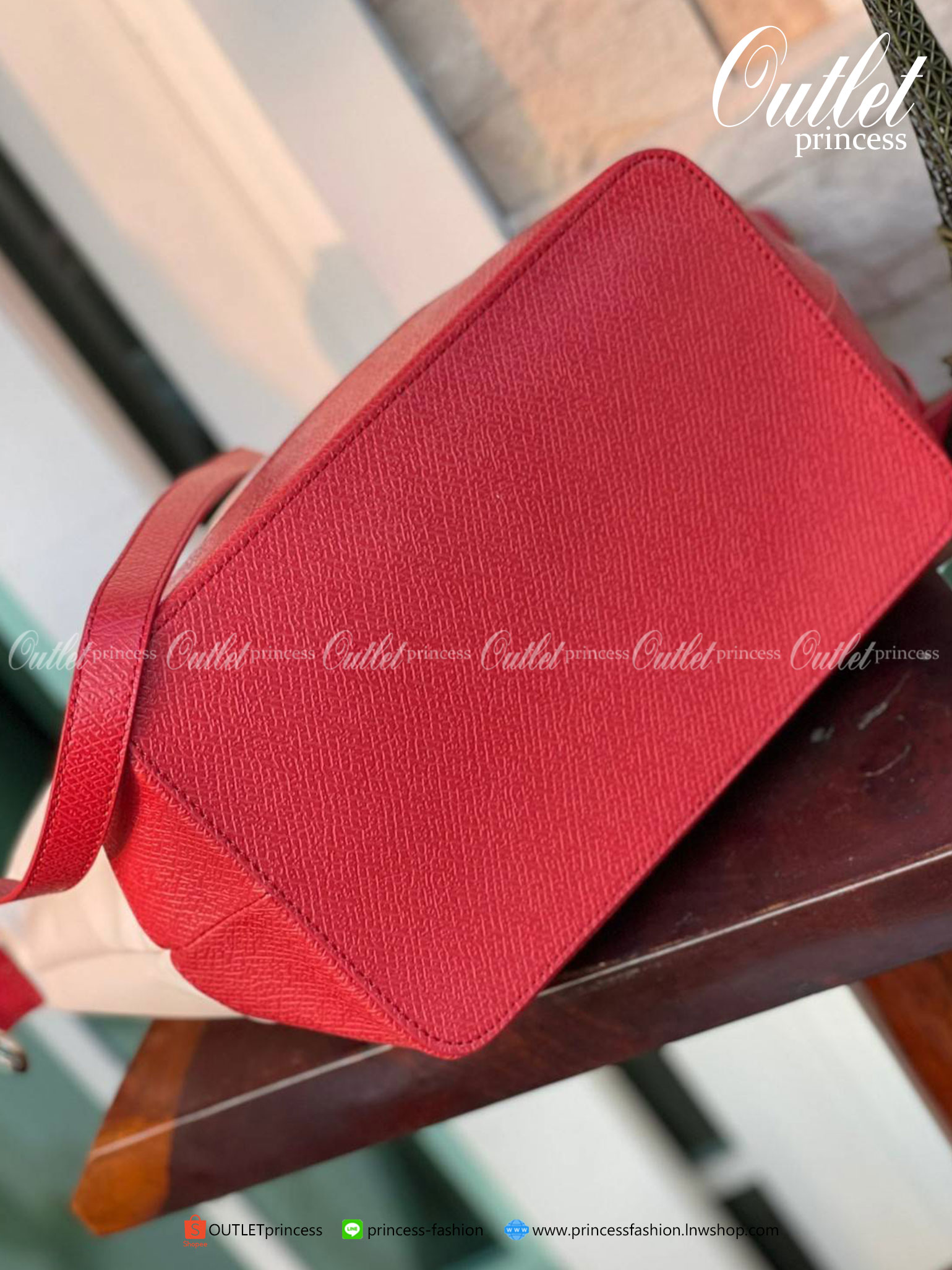 ของแท้ 100% LONGCHAMP LE PLIAGE CUIR MAKE A WISH TOP HANDLE BAG S Color: Red