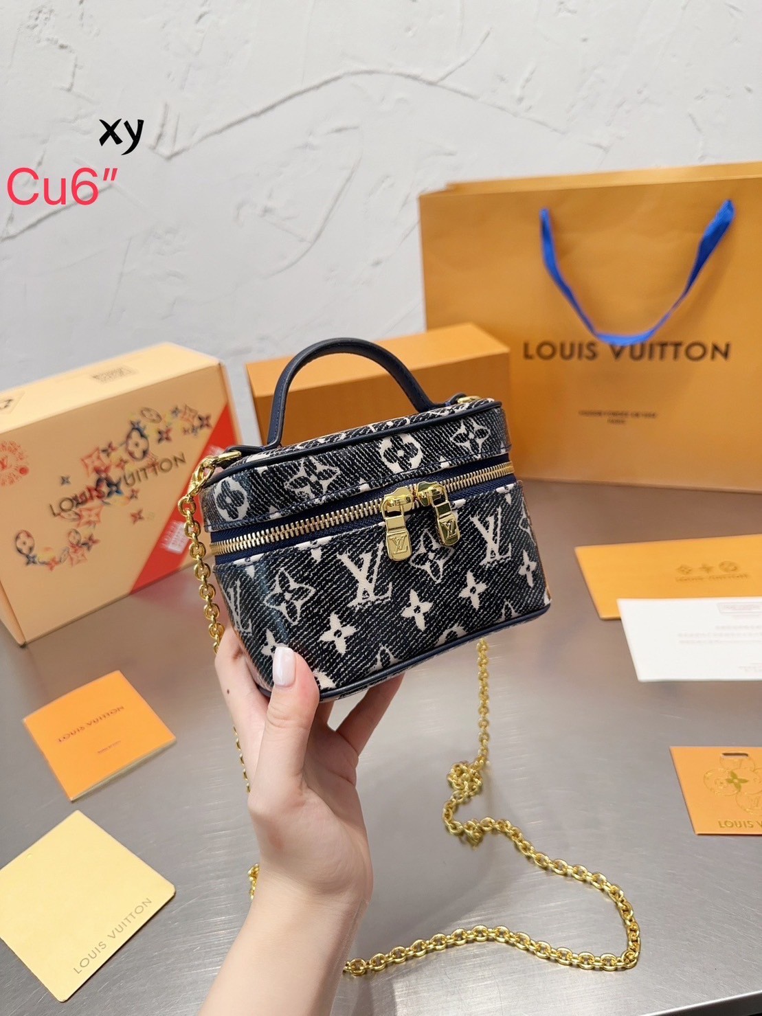 LV Micro Vanity - Wallets and Small Leather Goods M82467 / LV DENIM VANITY BAG พร้อมส่ง กระเป๋าสะพายใบเล็ก พร้อมสายโซ่อพะไหล่ทองถอดได้ ใช้ได้ทุกวันอย่างคล่องตัว
