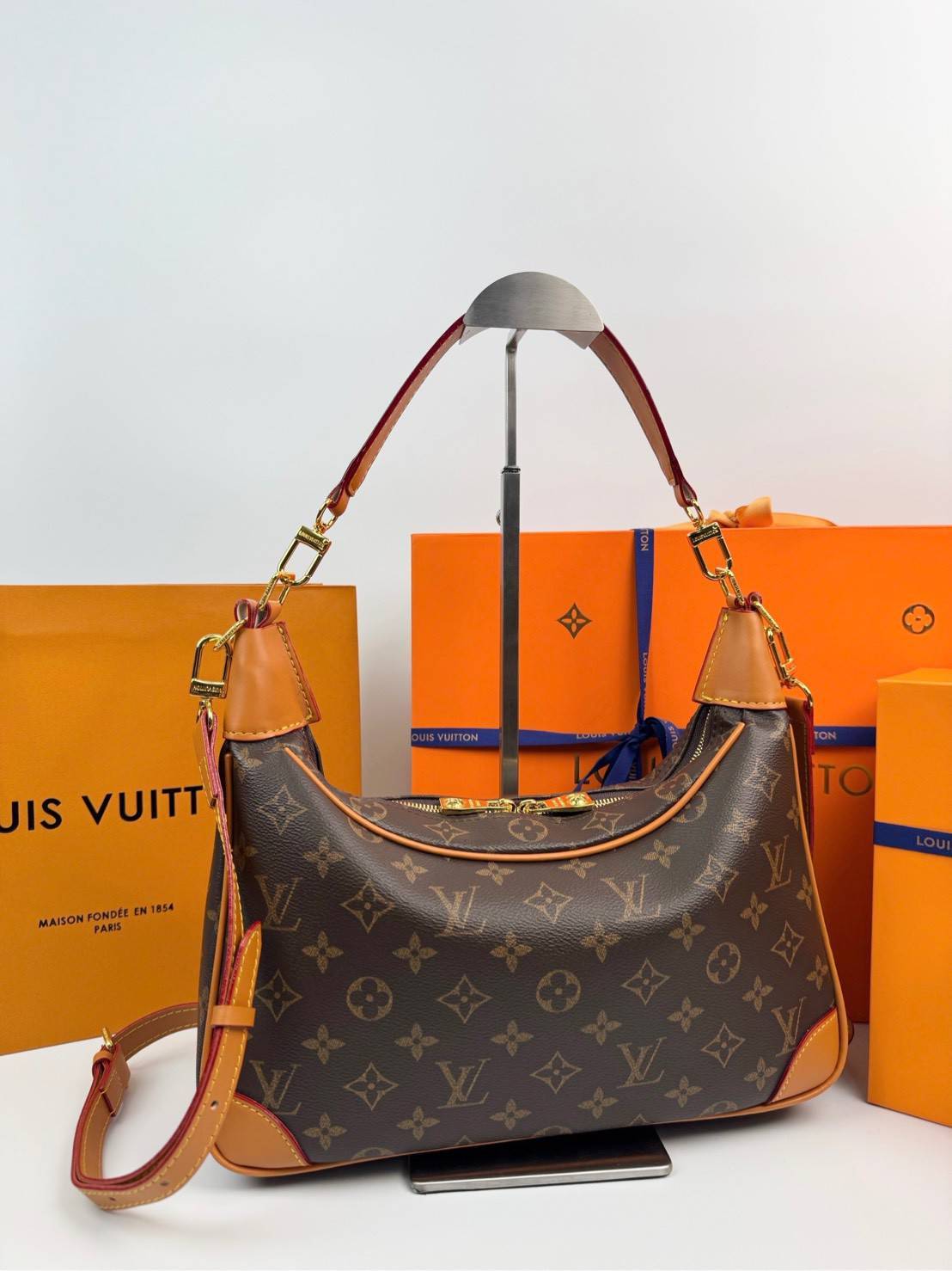 ORI หนังแท้ | LV Boulogne Hobo Bag 30 M14196 น้องใหม่พร้อมแล้ว…mom and dad พร้อมมั้ยค๊าา!! กับกระเป๋าสะพายทรงโฮโบขนาดใหม่ ไซส์ใหญ่ขึ้นเอาใจแม่ที่มีของใส่น้องเยอะๆ ดีไซน์สุดคลาสสิครุ่นสุดปัง