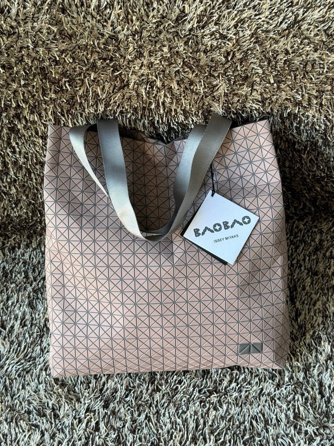 พร้อมส่ง 5 สี Baobao Issey Miyake Cart S geometric tote bag กระเป๋าถือทรงโท้ทลายเรขาคณิต 🧡 เกรดออริจินอล 1:1 สลับแท้ ใช้งานต่างประเทศได้