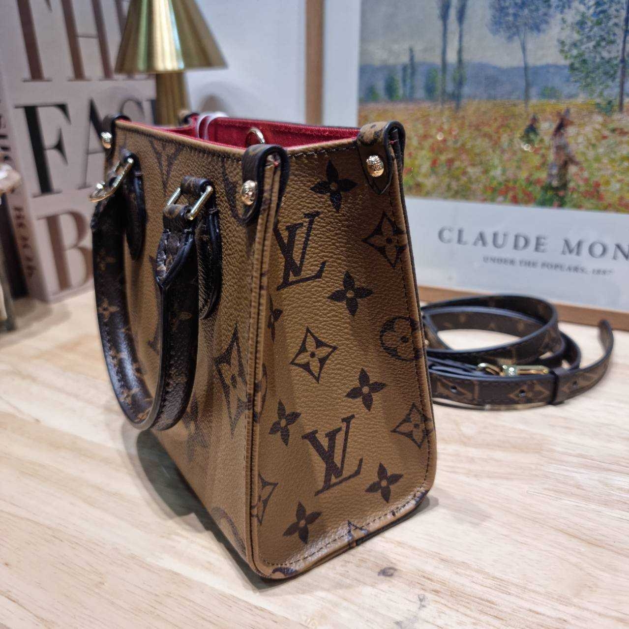 LV OnTheGo BB bag / LV Monogram Tote Bag กระเป๋าทรงโท้ทที่ใครเห็นต้องเป็นคลั่งรัก ยอดฮิต คลาสสิค ผู้ดี หรูหราได้ทุกลุค ทุกสไตล์ มาใหม่ในขนาดมินิมิใจ เกรดวีไอพี ไฮเอน 1:1