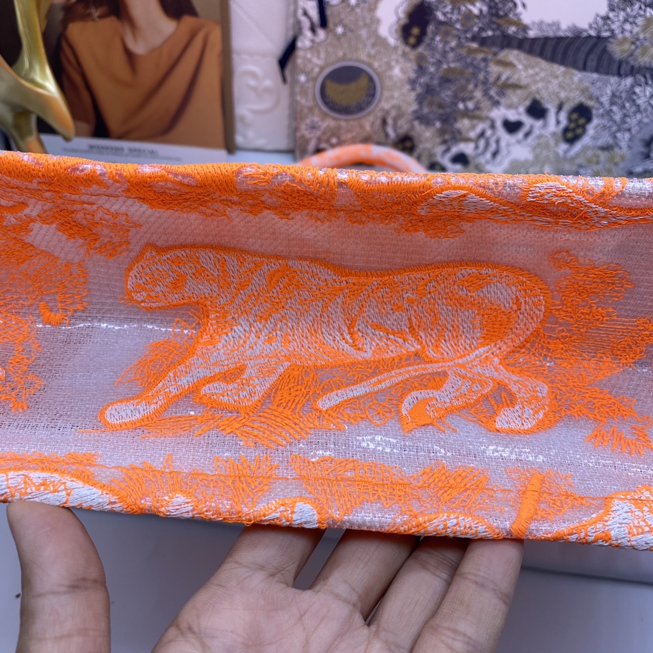 DIOR Book Tote Fluorescent Orange Toile de Jouy Transparent Canvas เกรดออริจินอล ภาพสินค้าถ่ายจากงานขายจริงใช้งานต่างประเทศได้