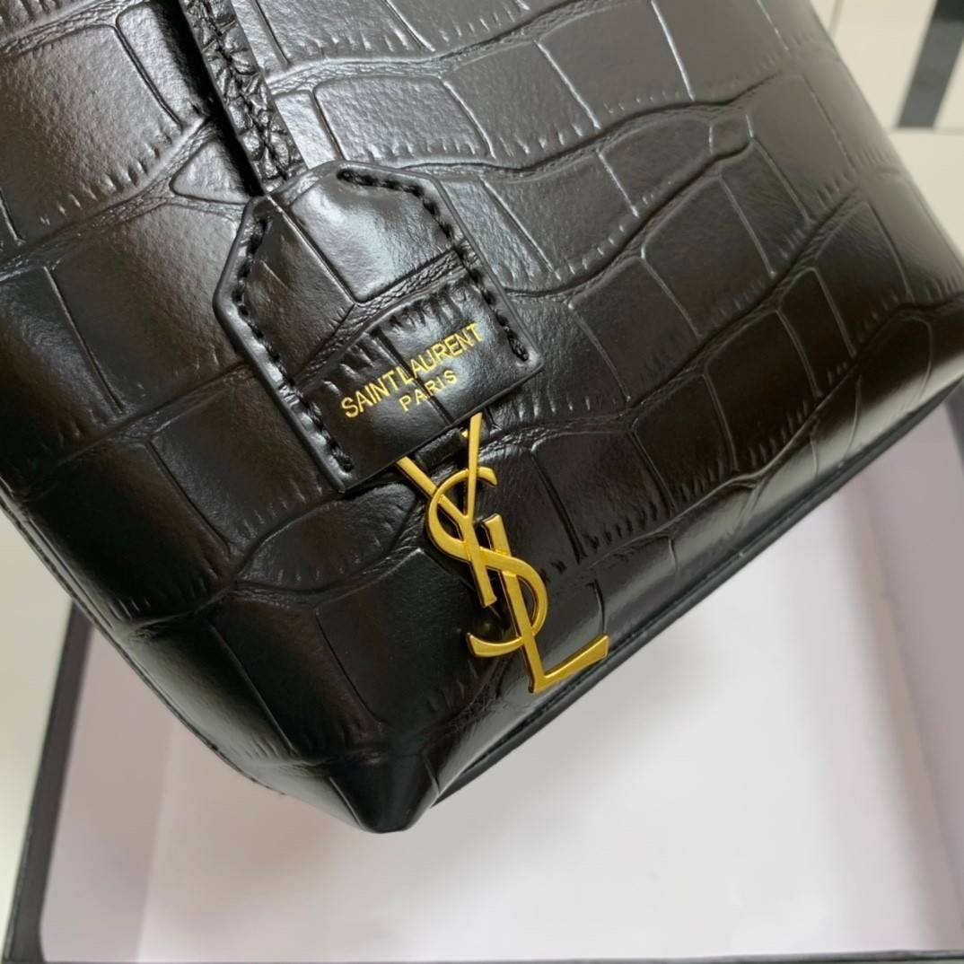 mini YSL CROC TOTE / YSL Toy croc-effect leather tote bag พร้อมส่งครบสองไซส์ *คู่ดูโอ้ สวยแบบตะโกนนน YSL BAG VIP วัสดุหนังสังเคราะห์ หนังนิ่มลายจรเข้เต็มใบ สวยหรูมาก