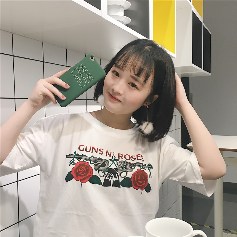 พร้อมส่ง 2 สี 🍑 Gun rose tops เสื้อยืดทรงโอเวอร์ไซส์ลายปืนกุหลาบ (IN32264)