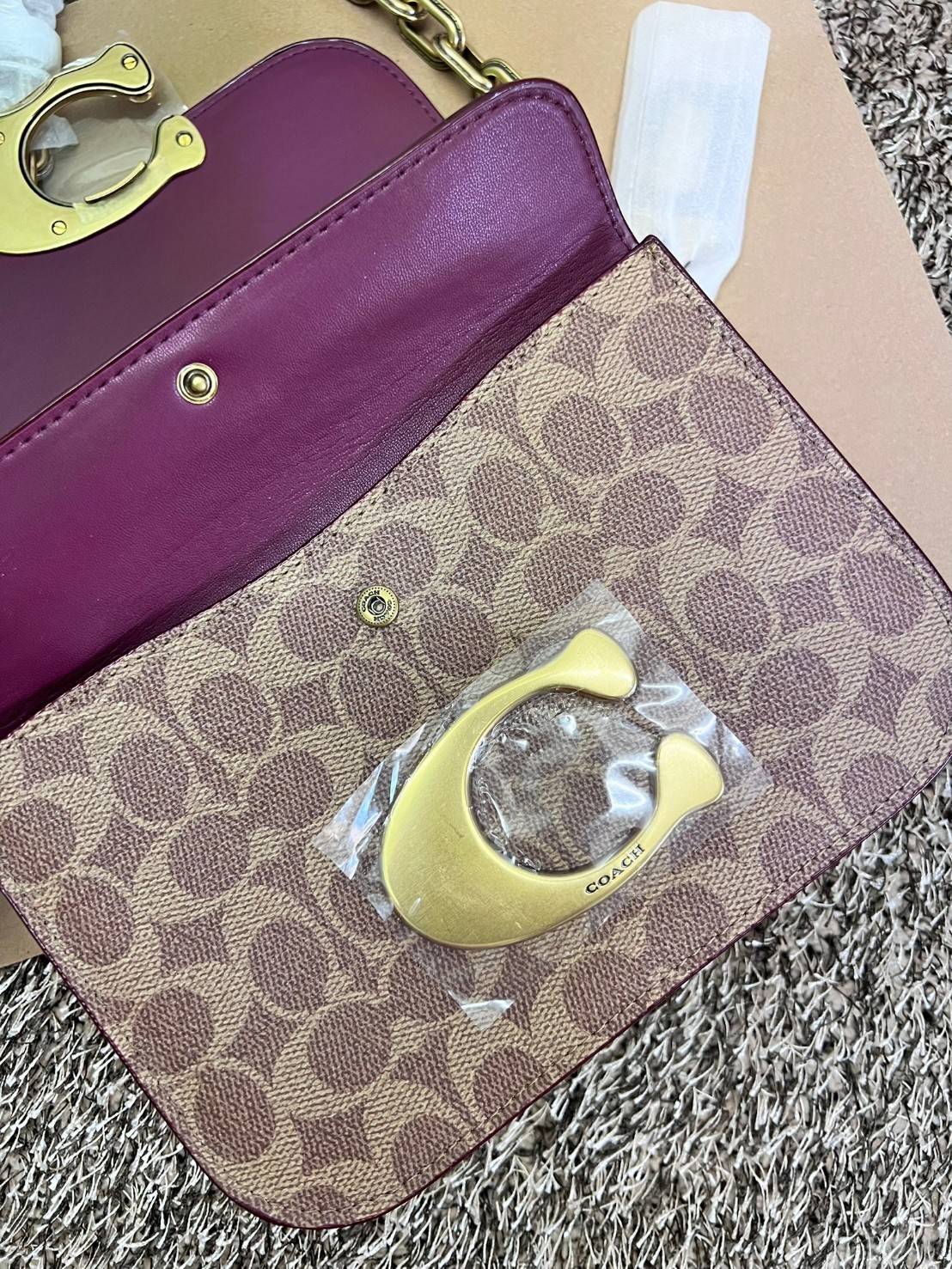 COACH IDOL BAG IN SIGNATURE CANVAS WITH SNAKESKIN DETAIL CM551 ใหม่ล่าสุด2023 โลโก้อะไหล่แบรนด์ใหญ่ซ้อนทับ Luxury สุดๆค่ะ