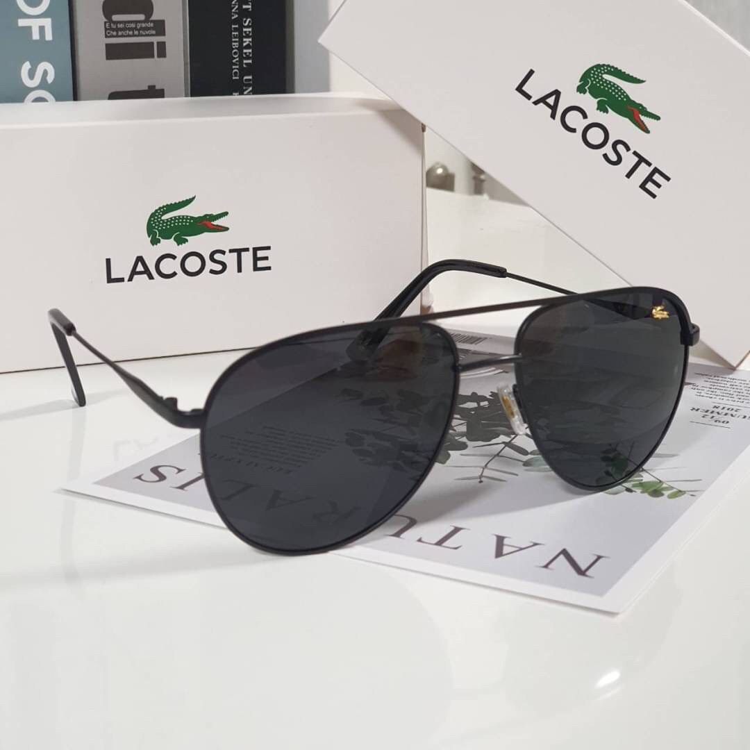 รุ่นยอดฮิตที่เคยขายดีติดอันดับ ของมันต้องมี กับแว่นตา LACOSTE SUNGLASSES แว่นตากันแดด แฟชั่นดีไซน์คลาสสิก สวยสะดุดตา มาพร้อมกล่องแว่นและกล่องกระดาษแบรนด์ ในราคาสบายกระเป๋า สวยหรู ดีไซน์สะดุดตา ห้ามพลาดค่ะ