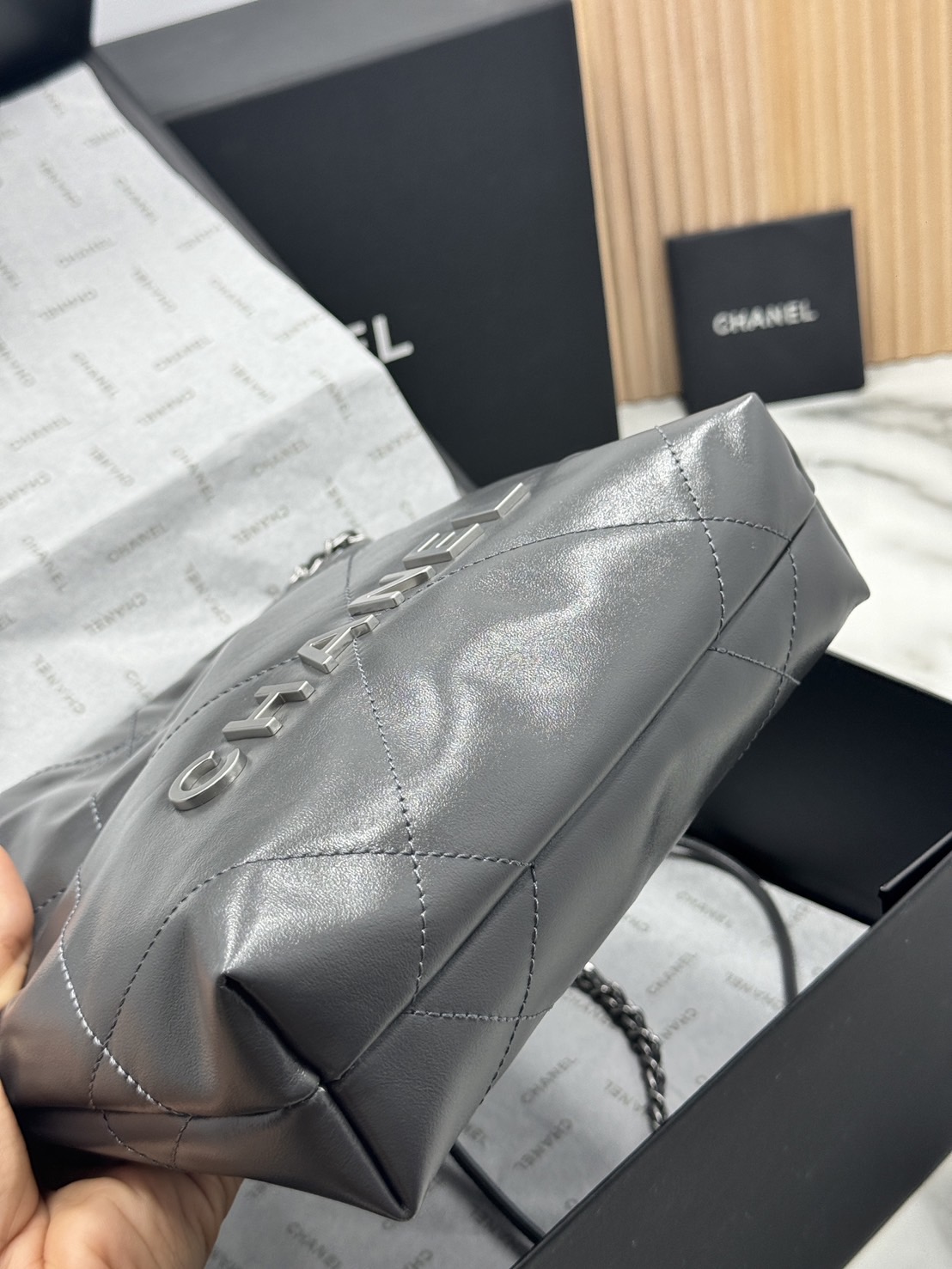 พร้อมส่ง 11 สี ORI หนังแท้ | CHANEL 22 Mini Handbag กระเป๋าสะพายสุดหรู รุ่นยอดนิยม 🤍 เกรดออริจินอล หนังแท้ ภาพถ่ายจากงานขายจริง ใช้งานต่างประเทศได้