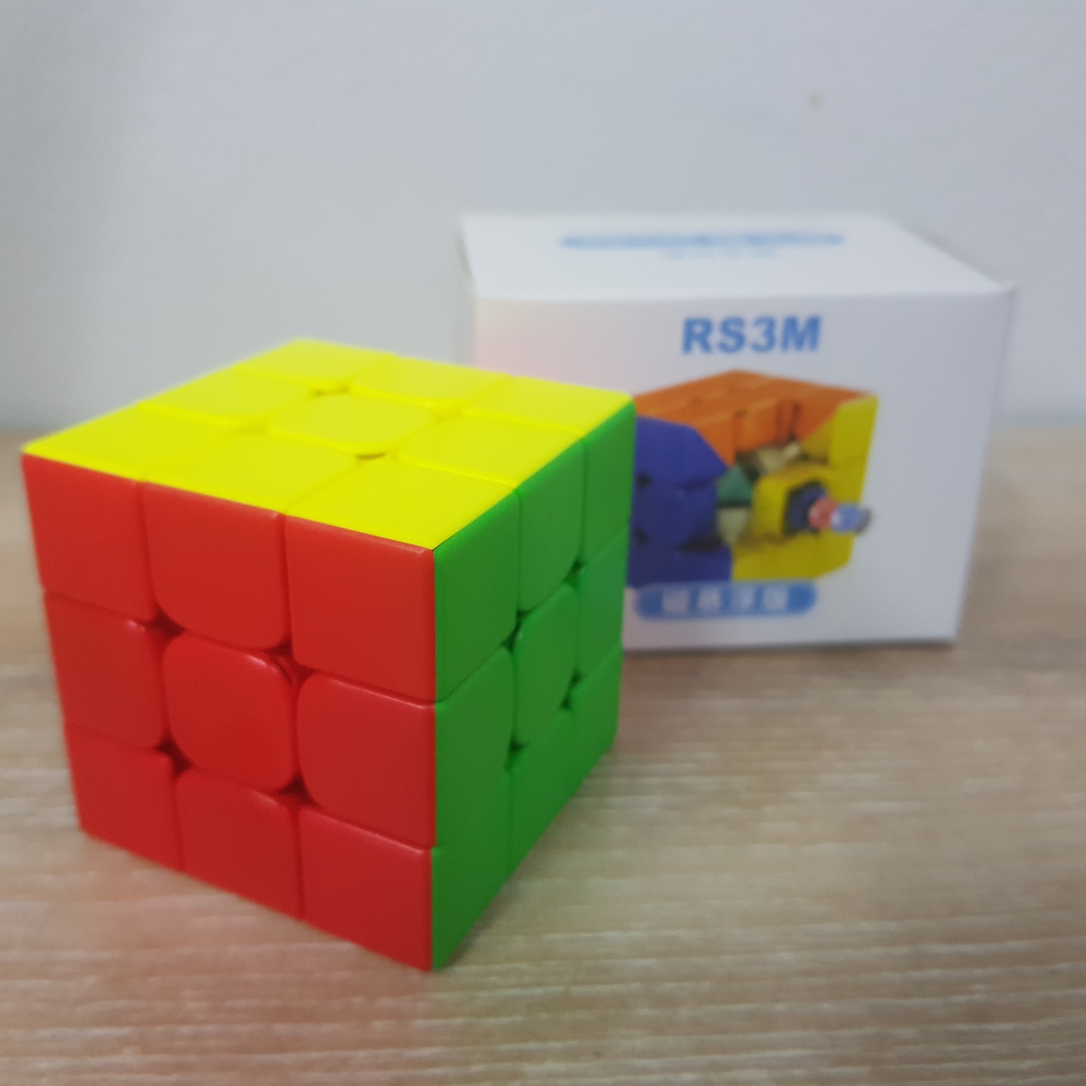 รูบิคแม่เหล็กแกนดี3x3 หมุนลื่น RS3M