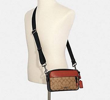 ของแท้ 💯% COACH GRAHAM CROSSBODY IN COLORBLOCK SIGNATURE ((83133)) พร้อมส่งค่ะ! กระเป๋าสะพายครอสบอดี้ร์ หนังแท้อย่างดี นิ่มมือค่ะ