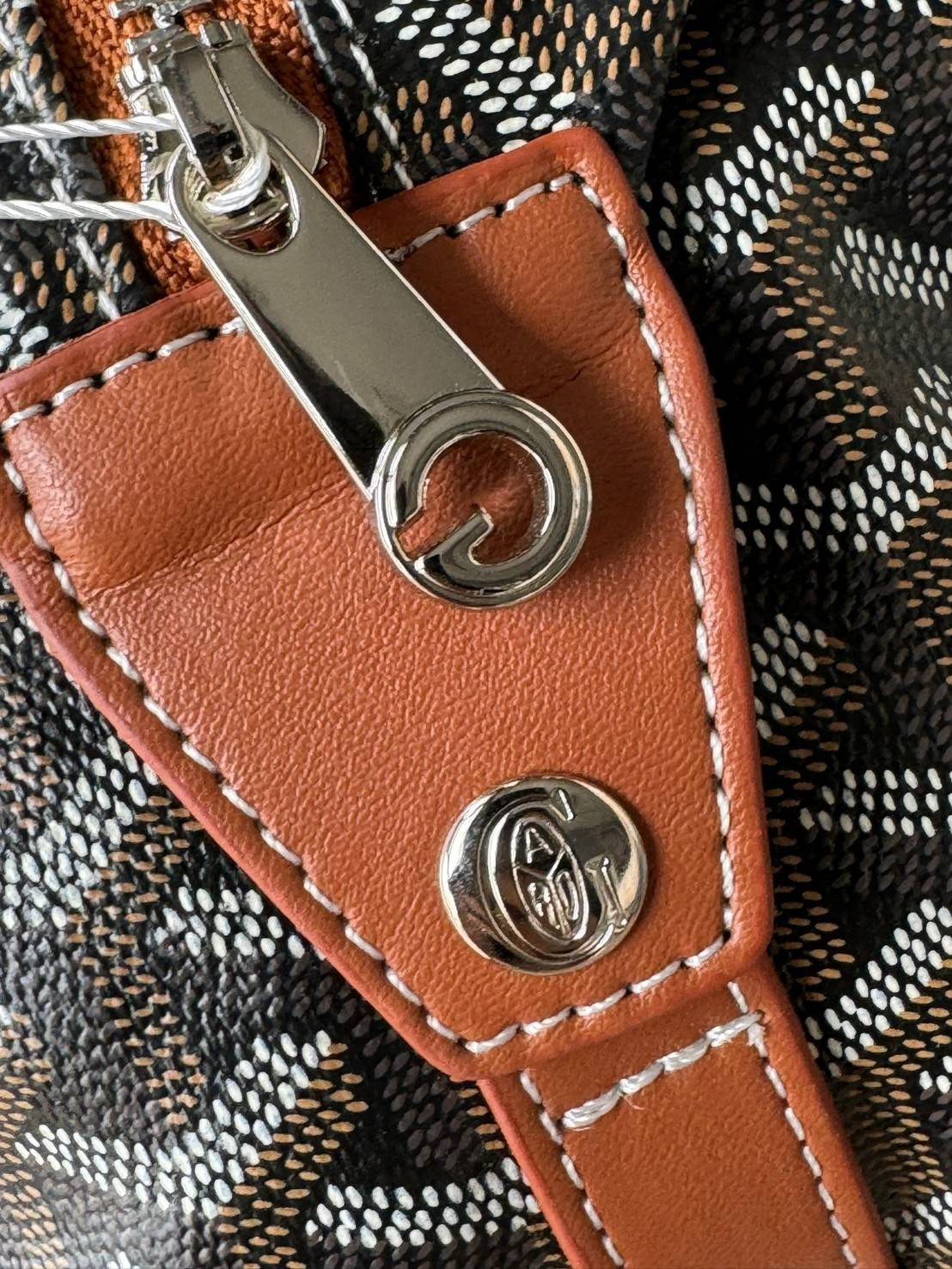 Goyard Bowling 25 Toiletry Bag กระเป๋าทรงพอชใช้งานง่ายกะทัดรัด รุ่นขายดี ใช้ได้ทั้งชายหญิง