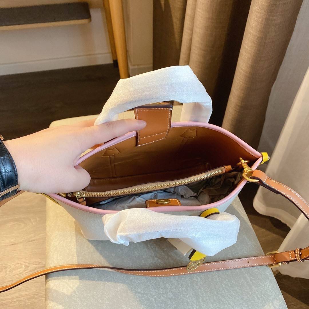 TORY BURCH SMALL CANVAS TOTE BAG กระเป๋าทรง SHOPPING ใบขนาดกลาง ผ้าแคนวาสคาดหนังแท้