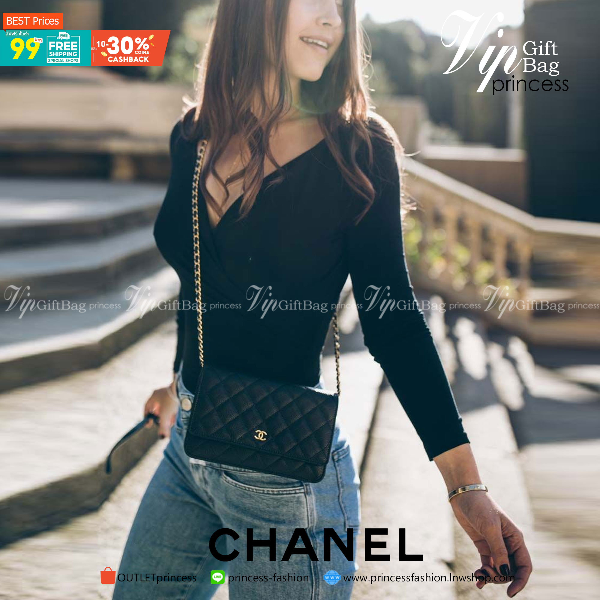 Chanel รุ่น Limited edition วัสดุหนังลายคาเวียร์ เนื้อนุ่ม อยู่ทรงคุณภาพดีตามแบบฉบับของแบรนด์ ขนาดกำลังดี น้ำหนักเบา ด้านหน้ามีโลโก้แบรนด์อะไหล่หรู มีช่องใส่บัตร ใส่ของจุกจิก เปิดปิดด้วยฝาปิดกระดุม ซับในหนัง ตัวจริงสวยมากๆถูกใจรีบจองนะคะ Premium Gift แท้ 