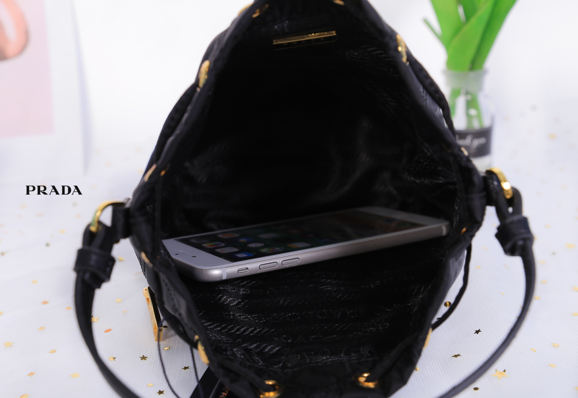 PRADA DRAWSTRING BAG WITH STRAP / PRADA BUCKET BAG / Prada Nylon Handbag and Crossbody bag กระเป๋าสะพายทรงจีบ วัสดุ Nylon ลายตาราง คุณภาพดี ขนาดกำลังดี