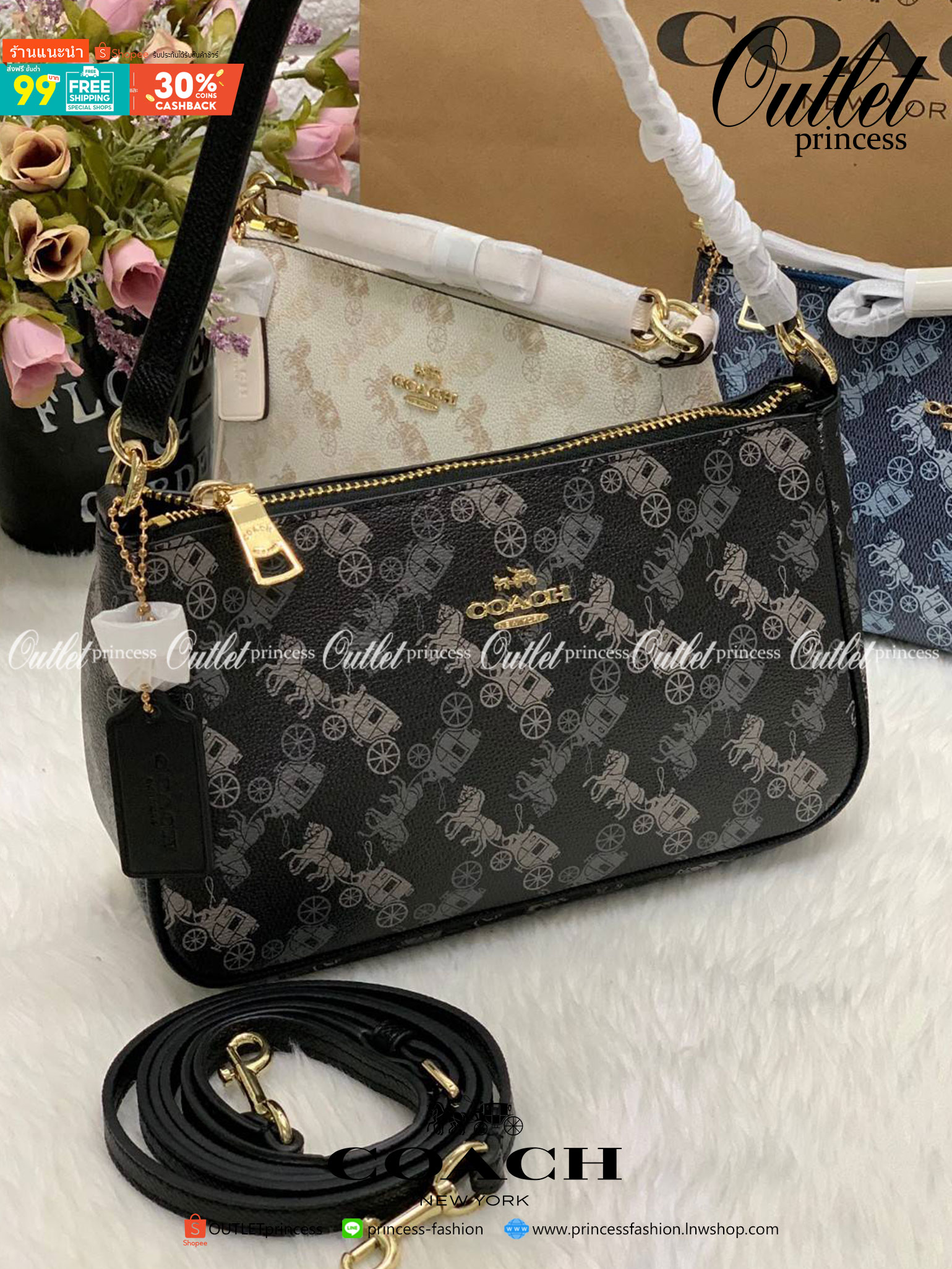 COACH POUCH HORSE AND CARRIAGE PRINT ((36674)) รุ่นแนะนำ ได้ไปไม่ผิดหวังแน่นอนค่ะ! กระเป๋าหิ้ว//สะพายไหล่//สะพายข้างได้ วัสดุ pvc นิ่มอย่างดี ลายรถม้าทั้งใบ สวยงามค่ะ เปิดปิดกระเป๋าแบบซิป ภายในสามารถใส่กระเป๋าเงินใบยาวได้;ของจำเป็นได้ครบค่ะ มีช่องเล็กให้ใ