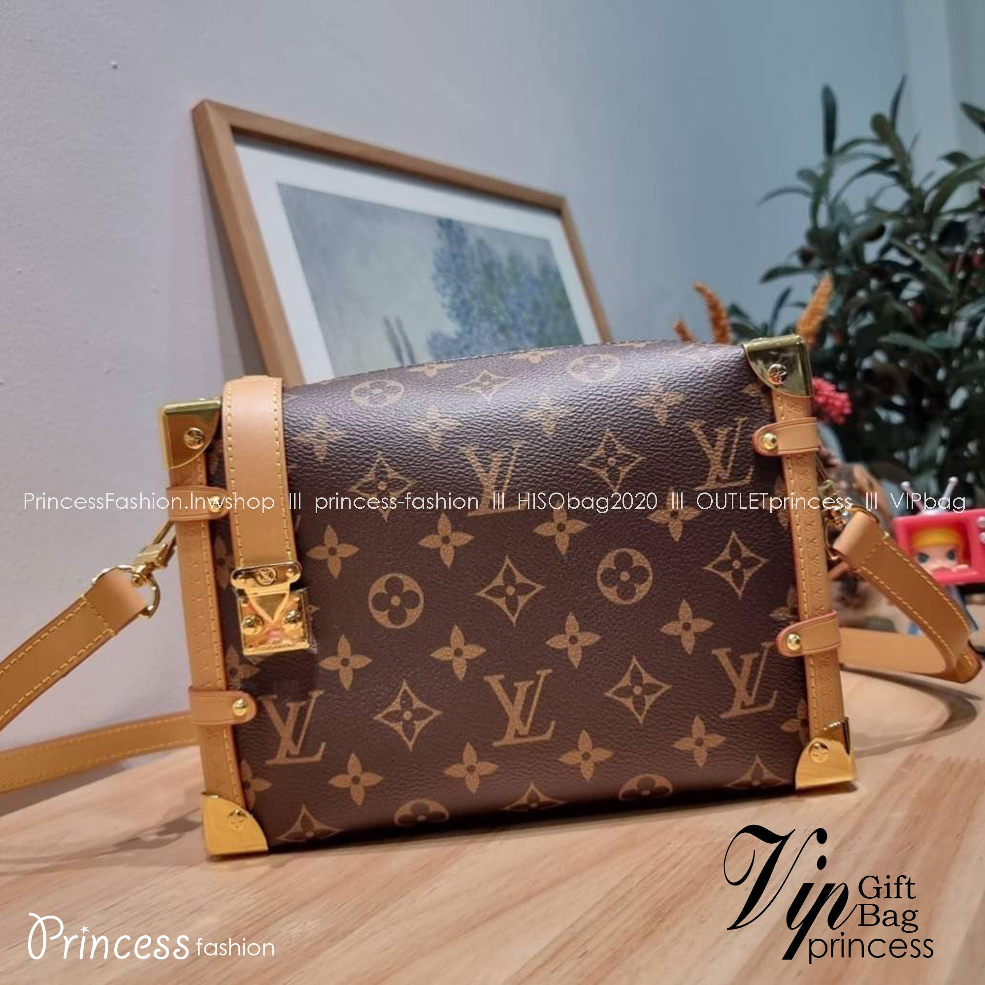 LV SIDE TRUNK MONOGRAM สุดยอดกระเป๋าไอคอนนิค ทรงสวย ใหม่ล่าสุด สวยมีเสน่ห์ รูปทรงกล่อง โดดเด่นด้วยหมุดเข้ามุม ซิปเปิด-ปิดล็อคได้ วัสดุหนังแคนวาส