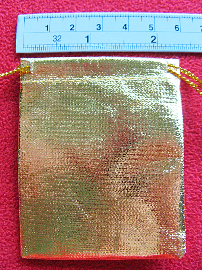 ถุงผ้าซาตินสีทอง ขนาด 6x7 ซม. ค่ะ