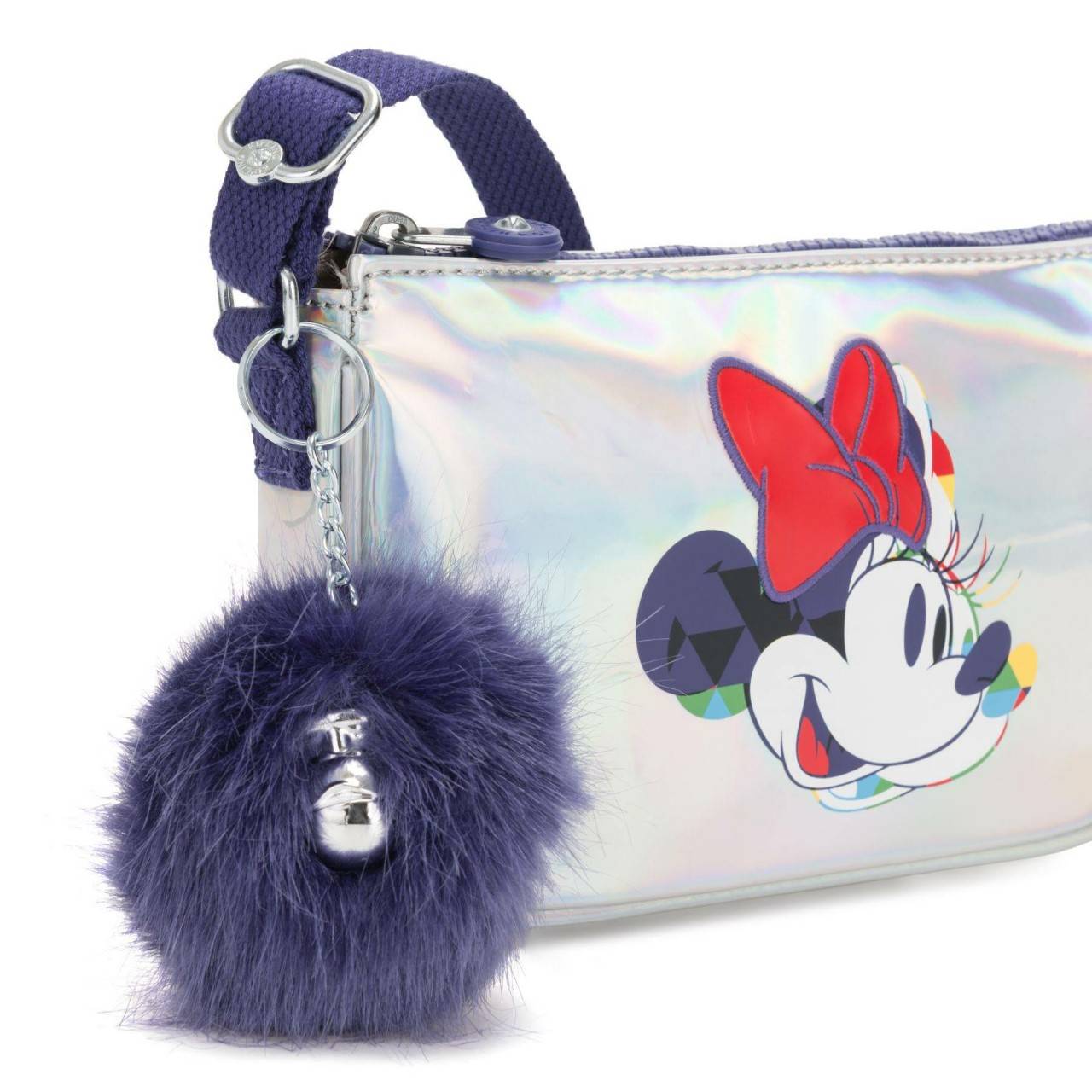 Kipling D Clementine Small crossbody bag กระเป๋าถือหรือสะพายขนาดมินิรุ่น Limited mickey plus collection วัสดุ Polyurethane 100% คุณภาพดี น้ำหนักเบา พร้อมพวงกุญแจแบรนด์ถอดแยกใช้ได้ เปิดปิดด้วยซิปสะดวกใช้ หัวซิปแบรนด์ ด้านในเป็นช่องโล่งใส่ของจุดจิกระหว่างวั