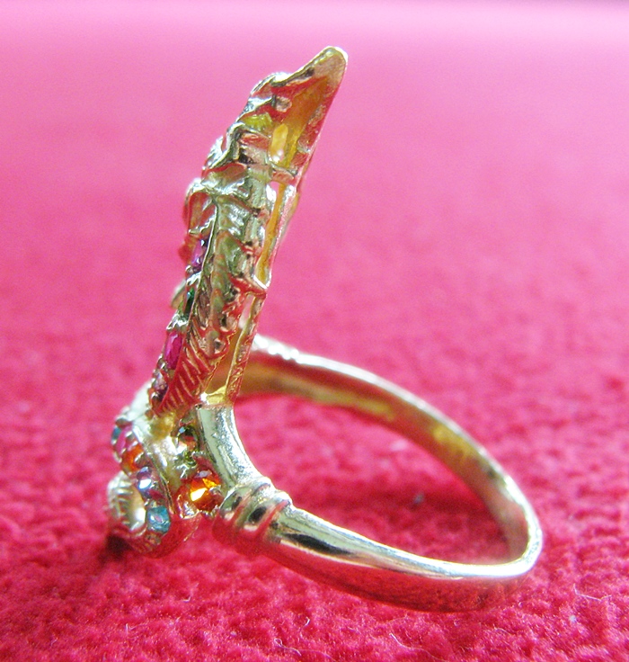 สินค้าหมดค่ะ แหวนพญานาคทองเหลืองพลอย7สี เสริมดวงบารมี แบบ1ค่ะ