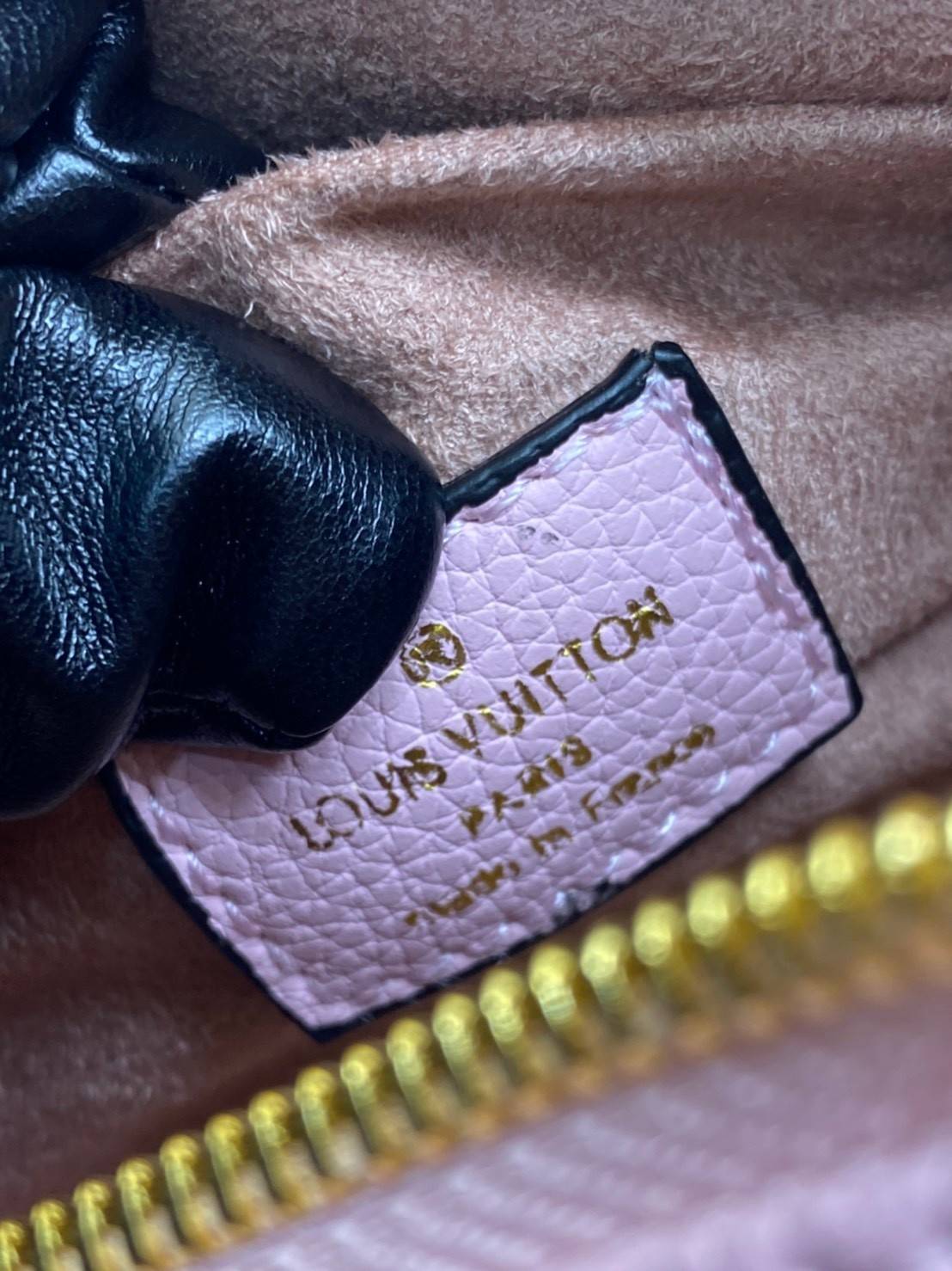 พรีเมี่ยมกิ๊ฟแท้ 100% 】พร้อมส่งที่นี่ที่เดียว VIP gift LOUIS VUITTON PAPILLON BB HANDTASCHE AUS MONOGRAM หนังแท้ สีพาสเทลสวยน่ารัก สาวหวานห้ามพลาดน้าาา งานสวยมากค่ะ