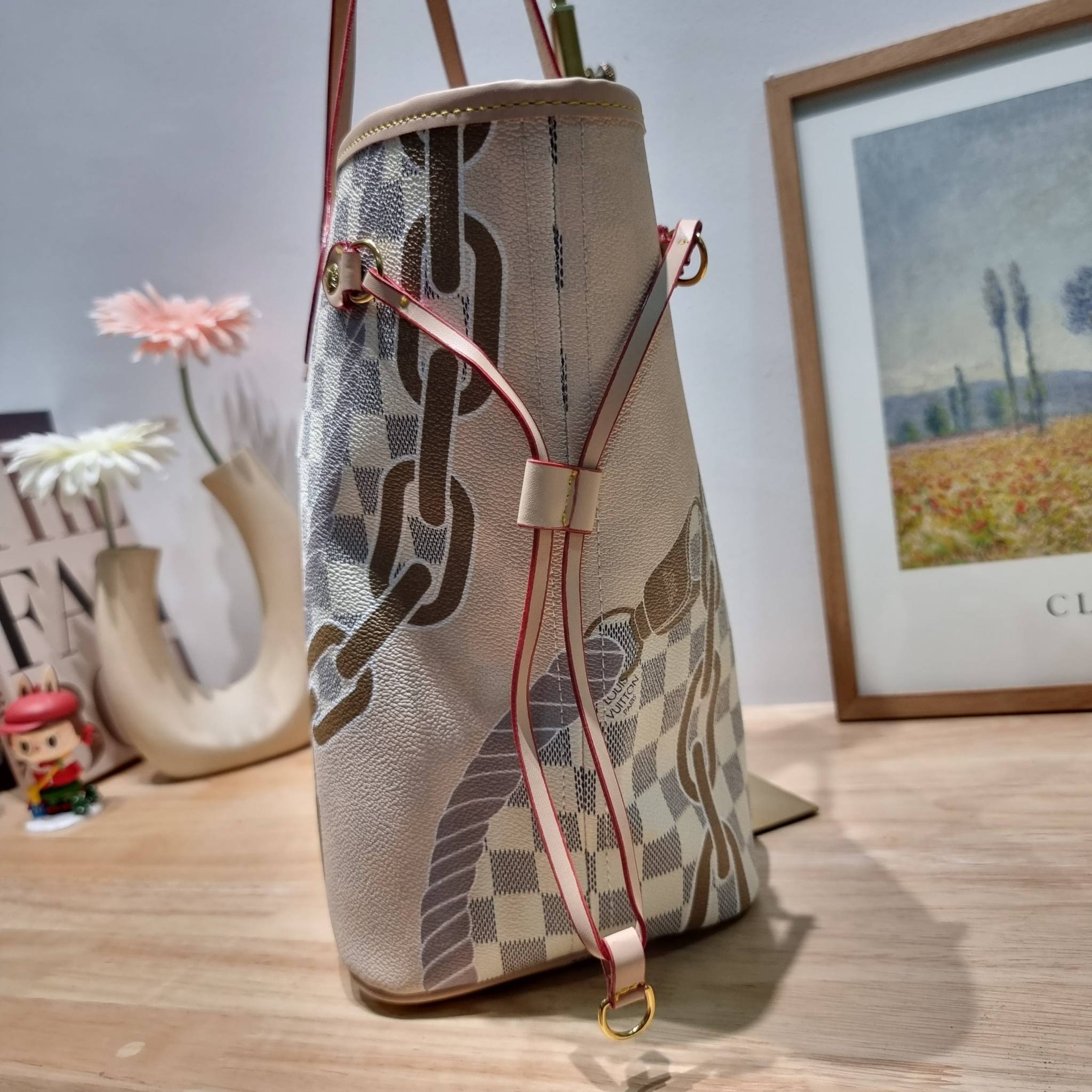 LV Neverfull MM Damier Azur คอลเล็คชั่น Spring Nautical / LV 2IN1 TOTE SET WITH NAUTICAL PRINT ดีไซน์ใหม่ต้อนรับฤดูร้อน กับกระเป๋าสะพายไหล่ใบใหญ่ทรง tote มาพร้อมใบลูก คลาสสิคที่สุด เป็นอีกรุ่นที่มีคนใช้เยอะมากๆ โทนสีละมุน