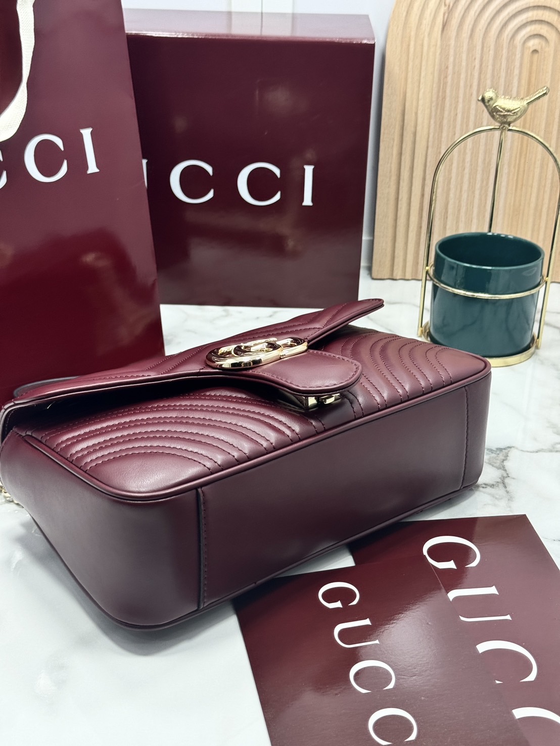 ORI | หนังแท้ GG Marmont small shoulder bag กระเป๋าสะพายข้างรุ่นคลาสสิค ดูแพง อัพลุคได้สบายๆ ด้านหลังดีไซน์รูปหัวใจ