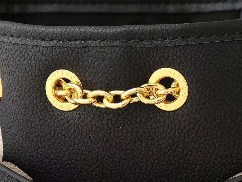 LV Bundle Monogram Empreinte Bag / LV Bella Bucket Bag กระเป๋าสะพายทรงบัคเก็ตรุ่นใหม่ ตกแต่งอะไหล่สีทองหรูหรา