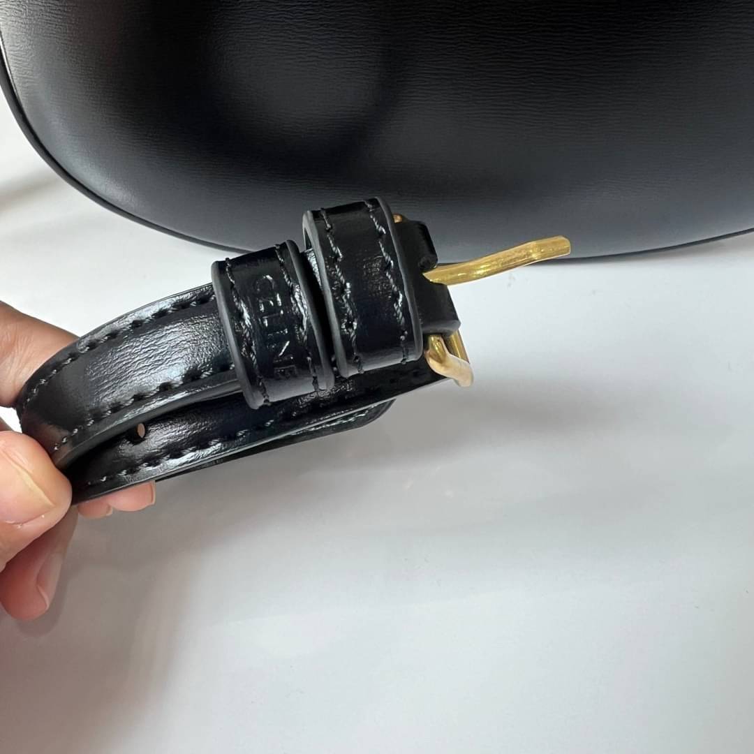 CELINE MEDIUM TILLY BAG IN SHINY CALFSKIN กระเป๋าสะพายไหล่/สะพาย คอลใหม่ทรงสวย มาแรง สวยหรูหรา