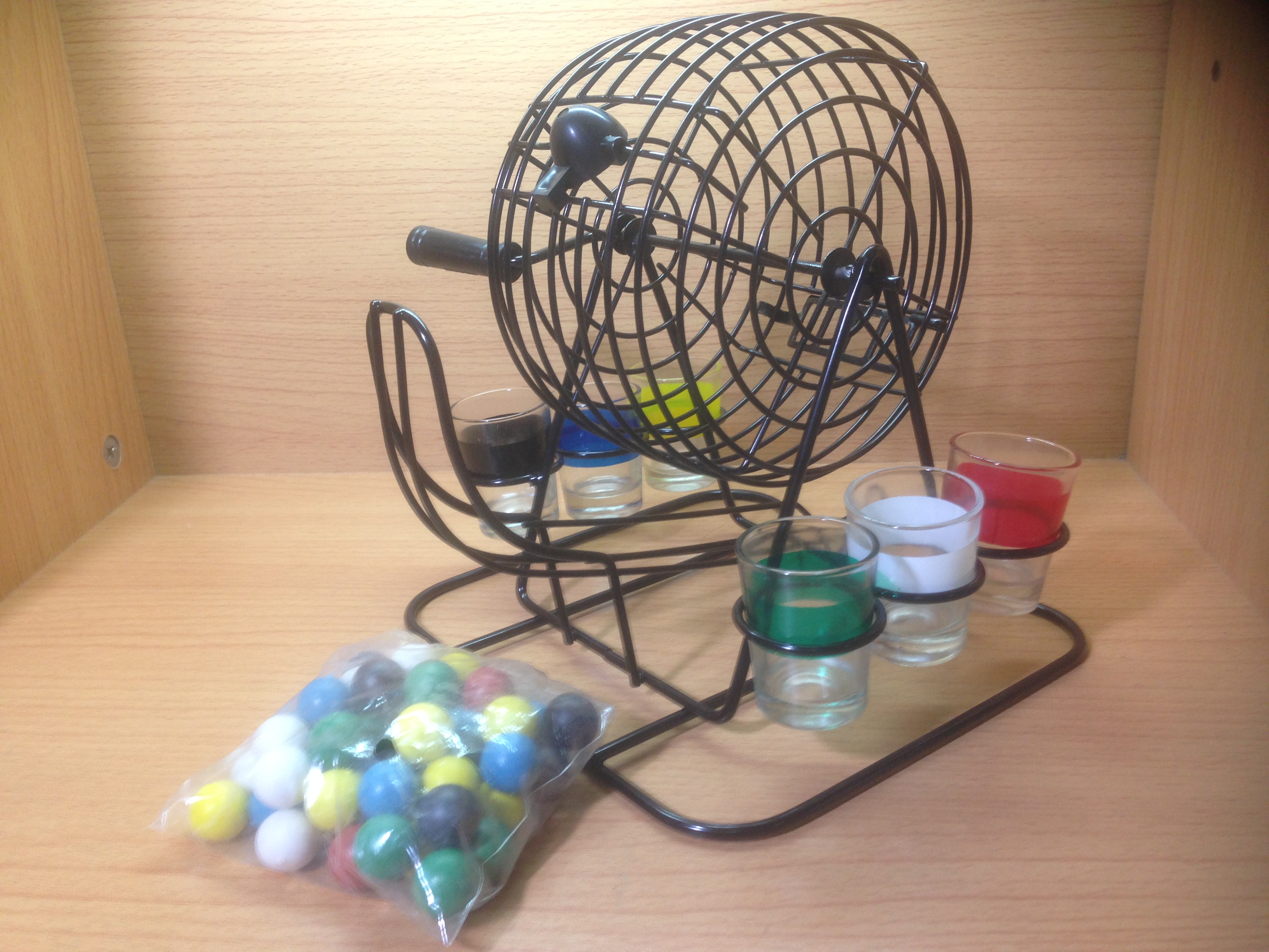 บิงโก้นักดื่มแบบคันโยกหมุน