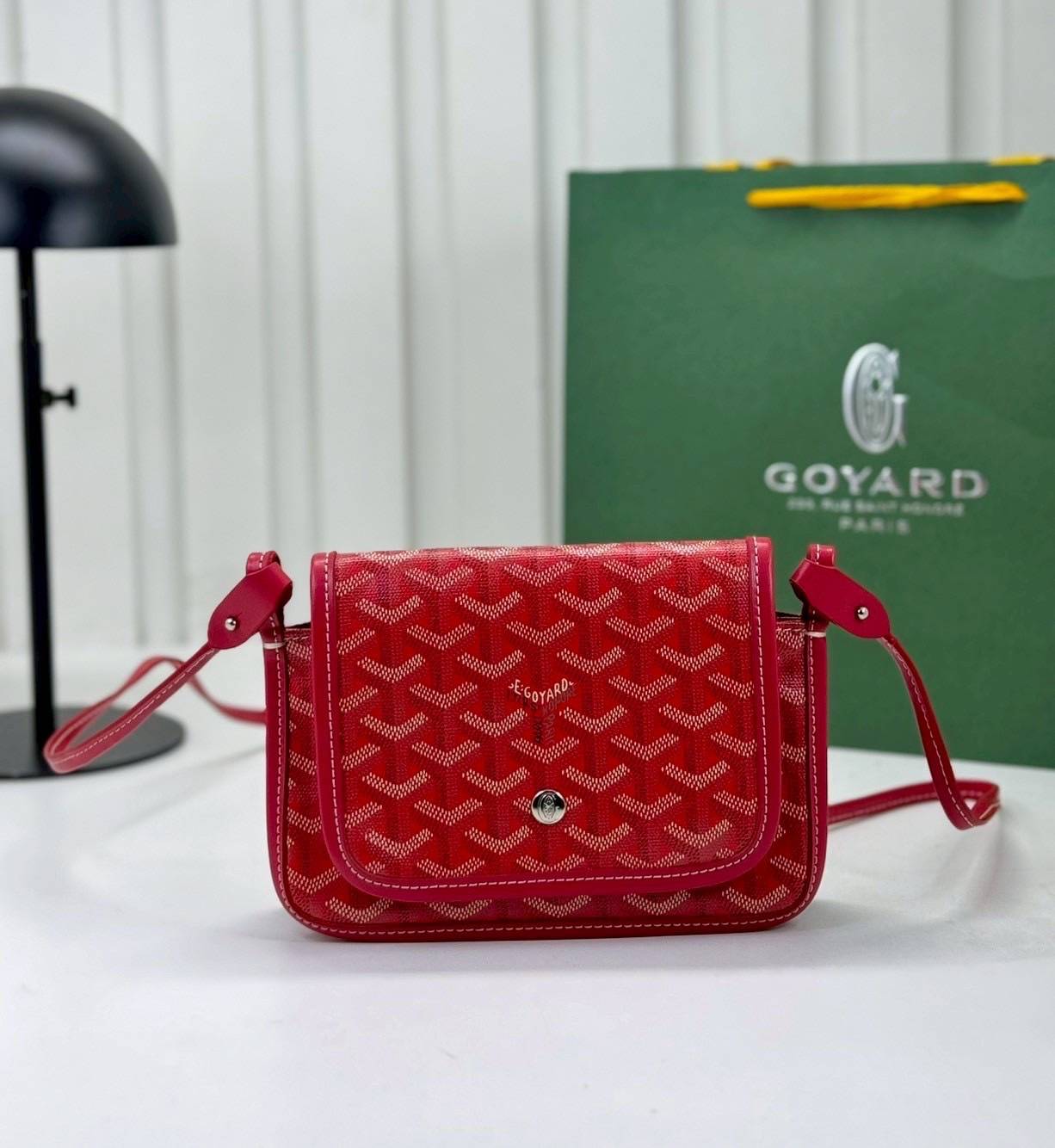 10 สี ORI หนังแท้ | GOYARD Plumet pouch-wallet กระเป๋าสะพายใบเล็กกะทัดรัด ดีไซน์กระเป๋าสตางค์ Plumet ดีไซน์มาพร้อมช่องใส่เหรียญ ธนบัตร และบัตรต่างๆ สามารถสะพายไหล่เป็นกระเป๋าสะพายข้างได้เหมือนกระเป๋าใบเล็ก