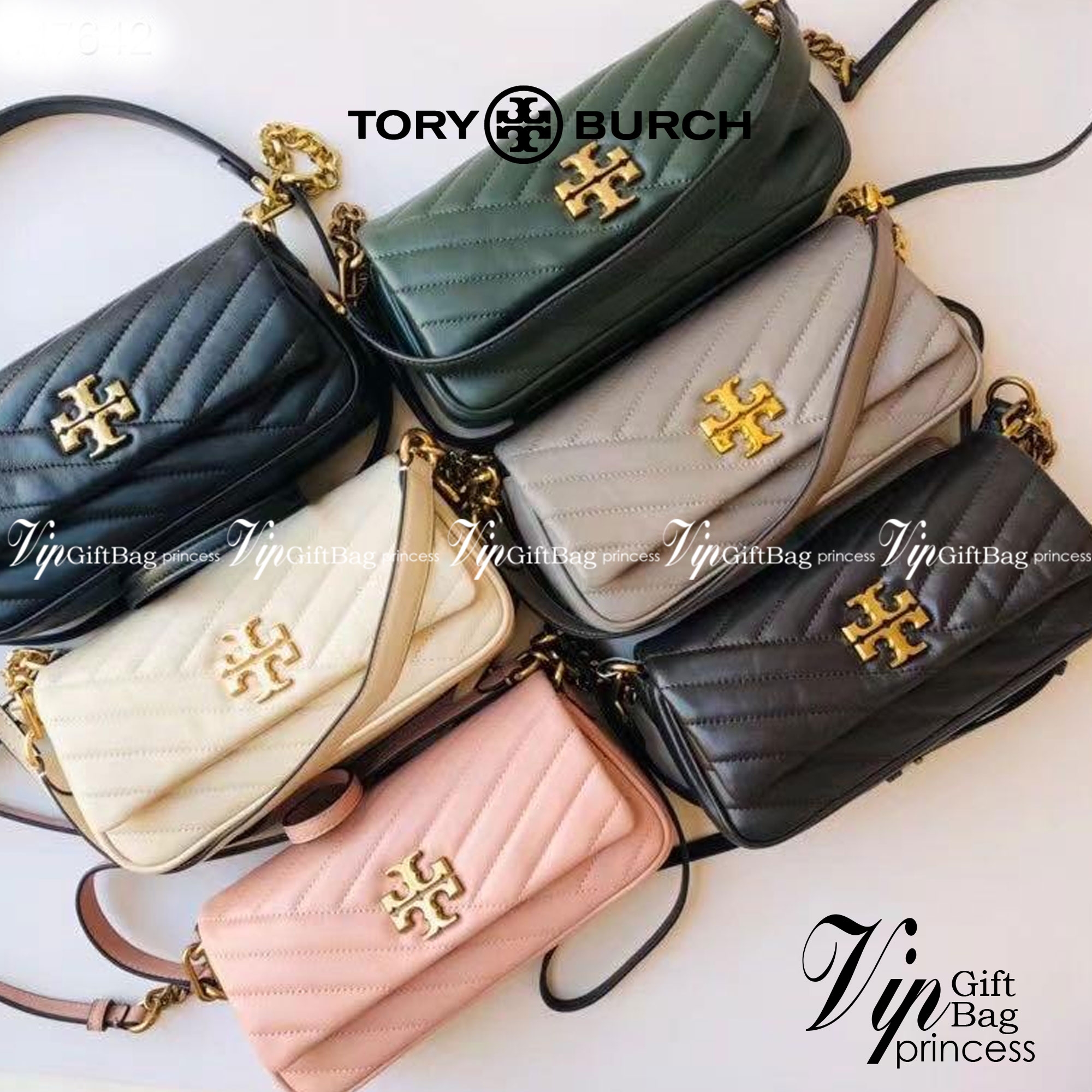 TORY BURCH KIRA CHEVRON SMALL FLAP SHOULDER BAG รุ่นใหม่ พร้อมสีใหม่ มาให้จับจองแบบไม่ต้องรอพรีฯ กระเป๋าสะพาย ขนาดกะทัดรัด ไซส์สะพายคล่องตัว หรือจะคล้องไหล่ หรูๆ ลูกคุณหนูไปอีก สีผู้ดีมากๆ ดีไซน์รูปทรงคลาสสิคเฉพาะตัว วัสดุหนังแกะ สัมผัสนิ่ม เปิด-ปิดด้วยกร