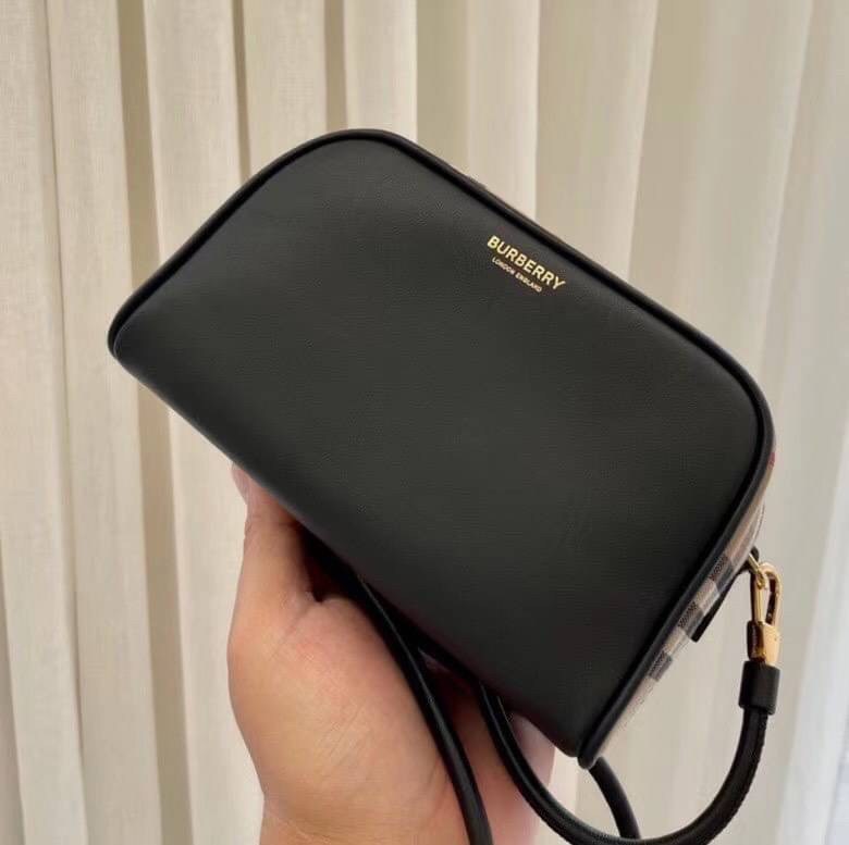 พรีเมี่ยมกิ๊ฟแท้ 100% 】พร้อมส่งที่ไทย ที่นี่ที่เดียว VIP gift BURBERRY Black Vintage Check Half Cube Crossbody Bag