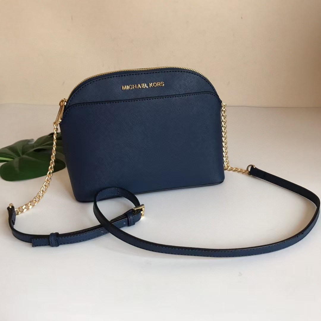 MICHEAL KORS CROSSBODY BAG กระเป๋าสะพายแบรนด์ดังทรงสุดฮิตหนัง SAFFIANO ทั้งใบ