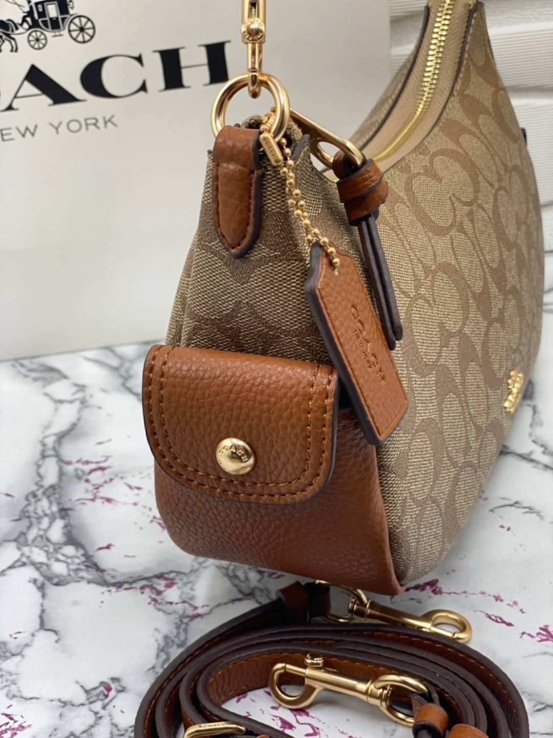 COACH Pennie Shoulder Bag In Signature Canvas พร้อมส่งที่ไทย