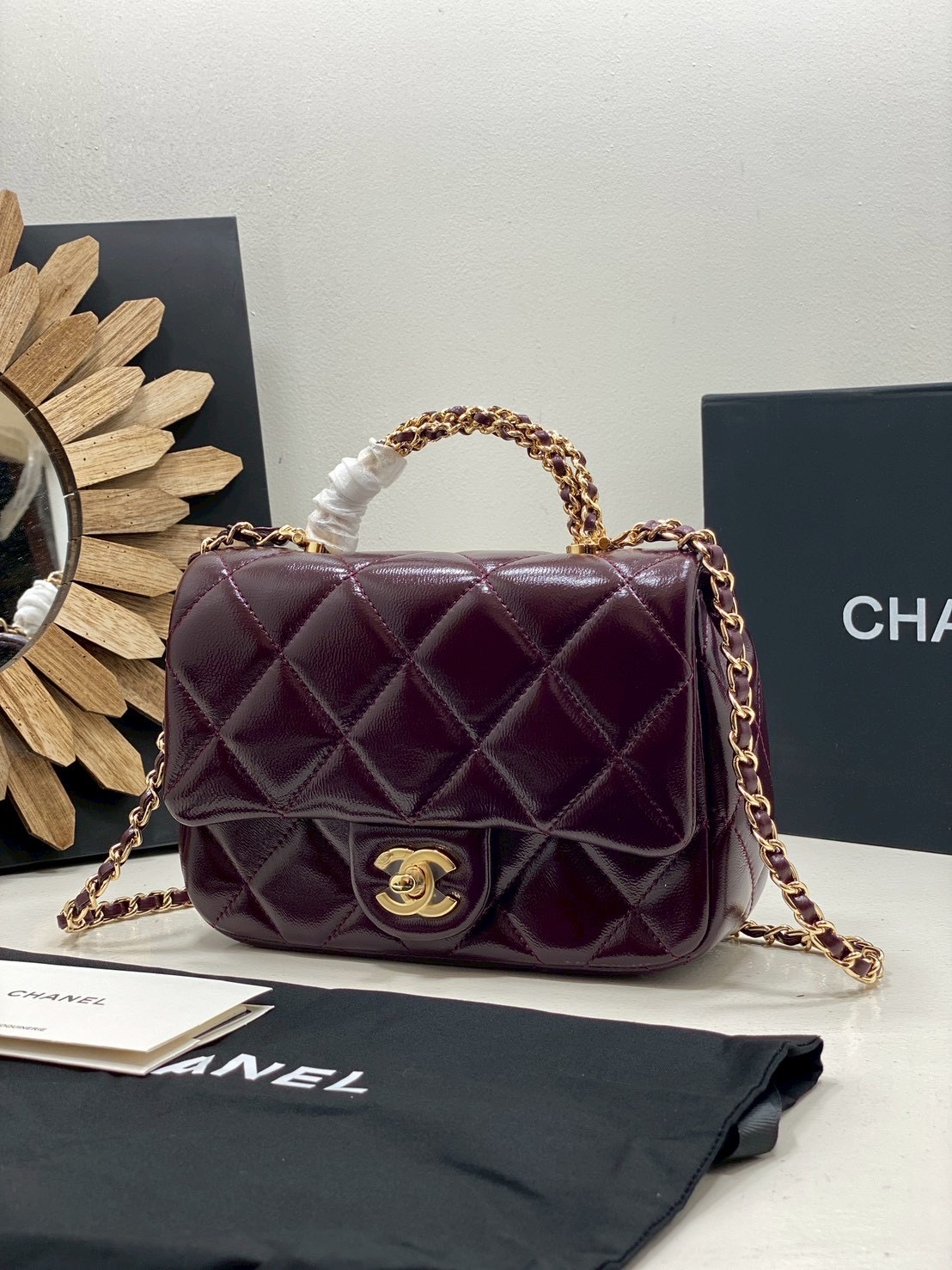 ORI หนังแท้ | Chanel Mini Flap Bag With Top Handle กระเป๋าสะพาย กระเป๋าถือพร้อมหูจับหรูหราร้อยโซ่สีทอง สายสะพายโซ่ ขนาดกะทัดรัดใช้งานง่าย