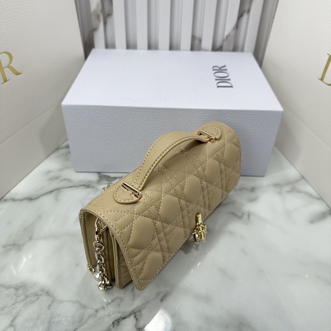 8.5" DIOR My Dior Mini Bag / Dior Clutch Bag กระเป๋าสะพายทรงคลัชทันสมัย หรูหราสง่างาม จะถือหรือสะพายก็ดูดีมีระดับ เกรดออริ 1:1 ใช้งานต่างประเทศได้