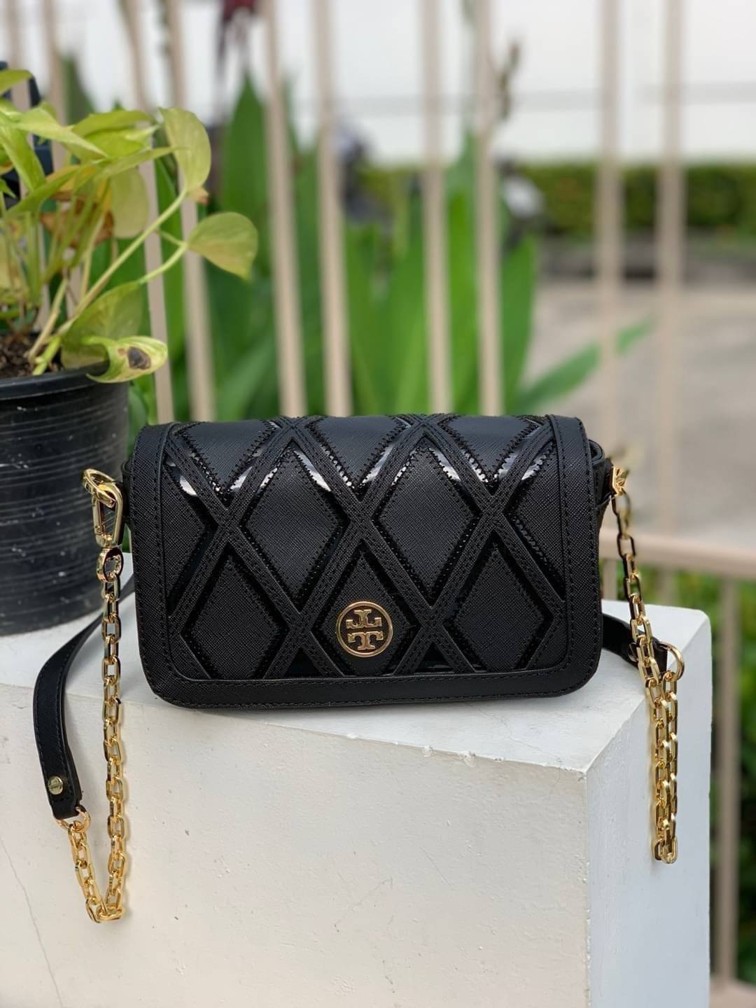 ของแท้ 💯% 】Tory Burch Shoulder Bag Robinson Patchwork Mini Chain กระเป๋าสะพายทรงครอสบอดี้ ที่ดูเรียบง่ายแต่ยังคงเสน่ห์ความเป็นTory ด้วยโลโก้ที่เป็นซิกเนเจอร์