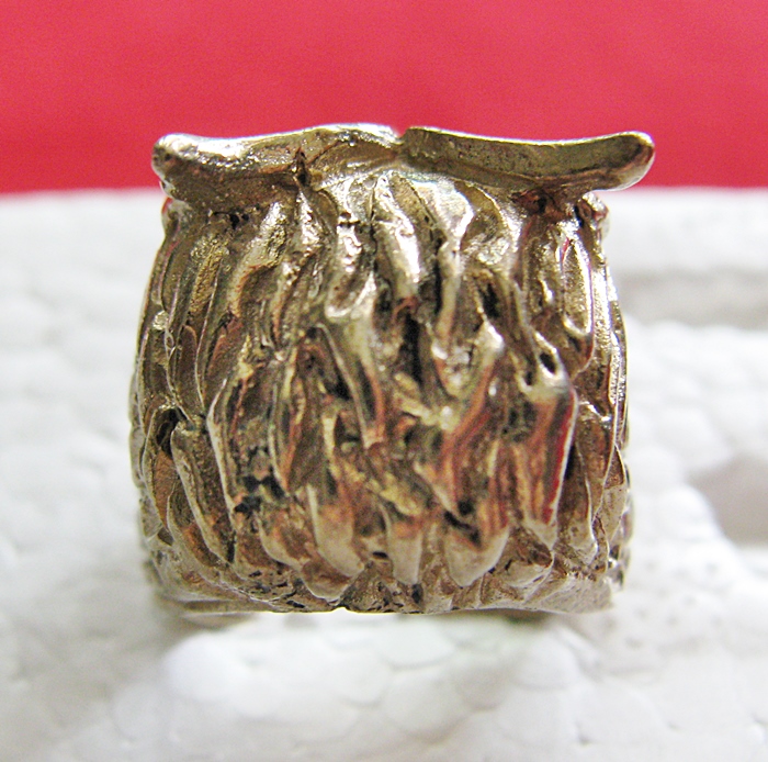 สินค้าเลิกผลิตค่ะ แหวนนกฮูกเนื้อทองขาวค่ะ