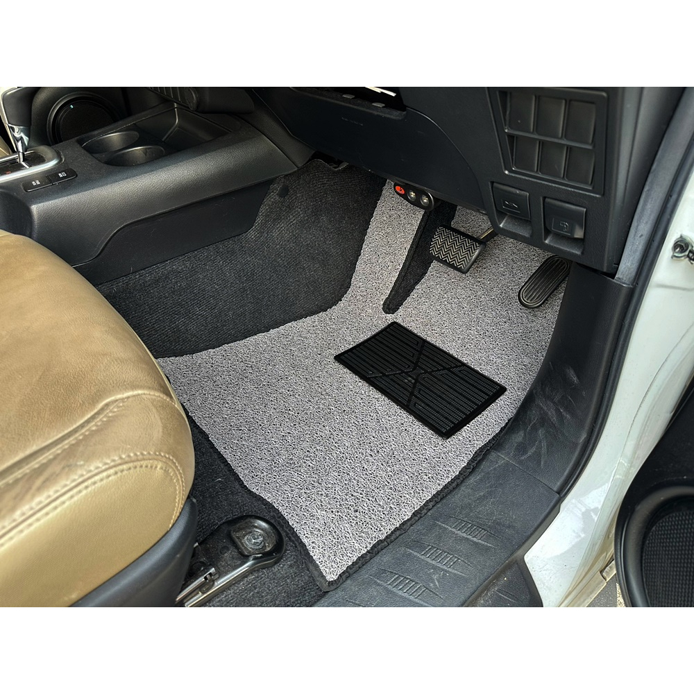 พรมดักฝุ่นไวนิล TOYOTA REVO CAB (ออโต้) พรมดักฝุ่นในรถ สีเทาขอบดำ เข้ารูป 5ชิ้น (*สินค้าลดล้างสต็อค)