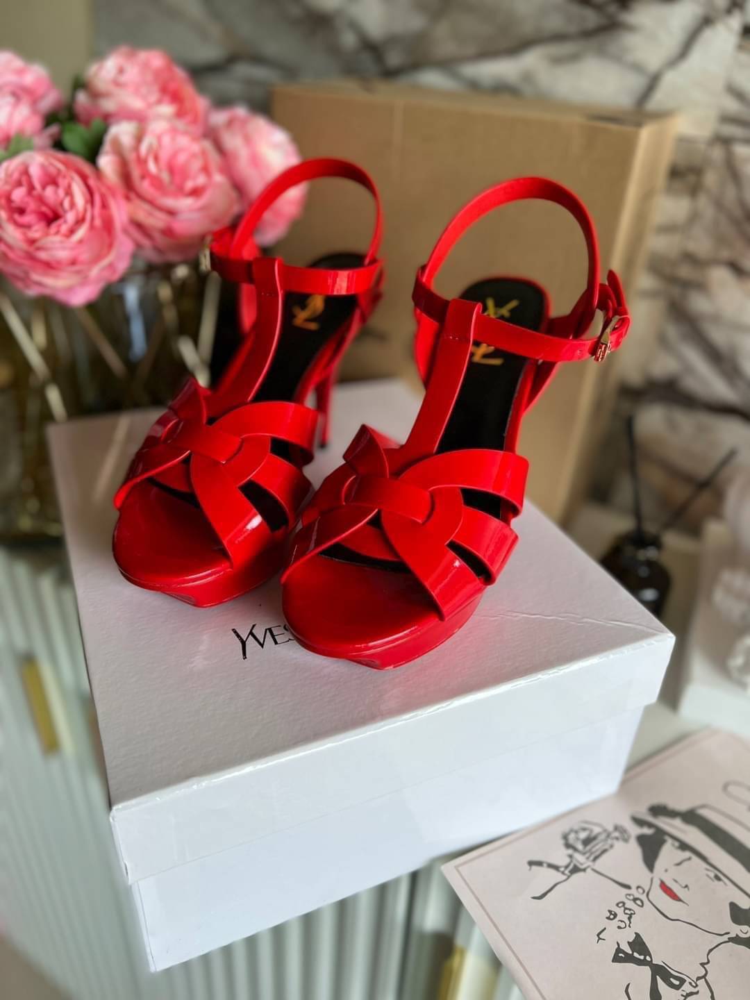 YSL TRIBUTE HEEL / SAINT LAURENT TRIBUTE HEEL / YSL HIGH HEEL เกรดออริจินอล รองเท้าส้นสูงแบรนด์หรู ที่สาวๆ ทุกคนควรมี ไว้ออกงานหรือใส่ทำงานได้ คู่นี้คือปังได้ตลอดกาล เพิ่มความสูงเพรียว สวยหรูมากค่ะ