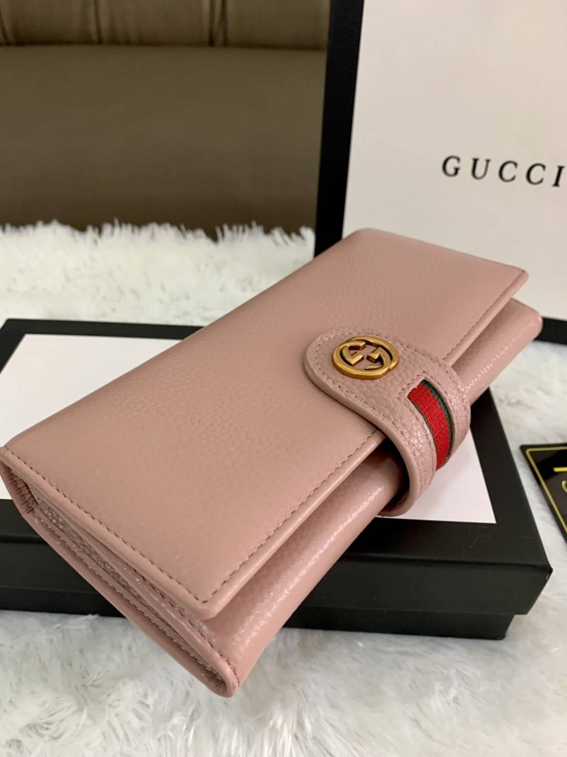 GUCCI Long Wallet / GUCCI MEN Long Wallet กระเป๋าสตางค์ใบยาว รุ่น unisex ใช้ได้ใช้ดีทั้งชายหญิง ดีไซน์ใหม่ สวยหรู วัสดุหนังแกะสังเคราะห์ อะไหล่ทอง